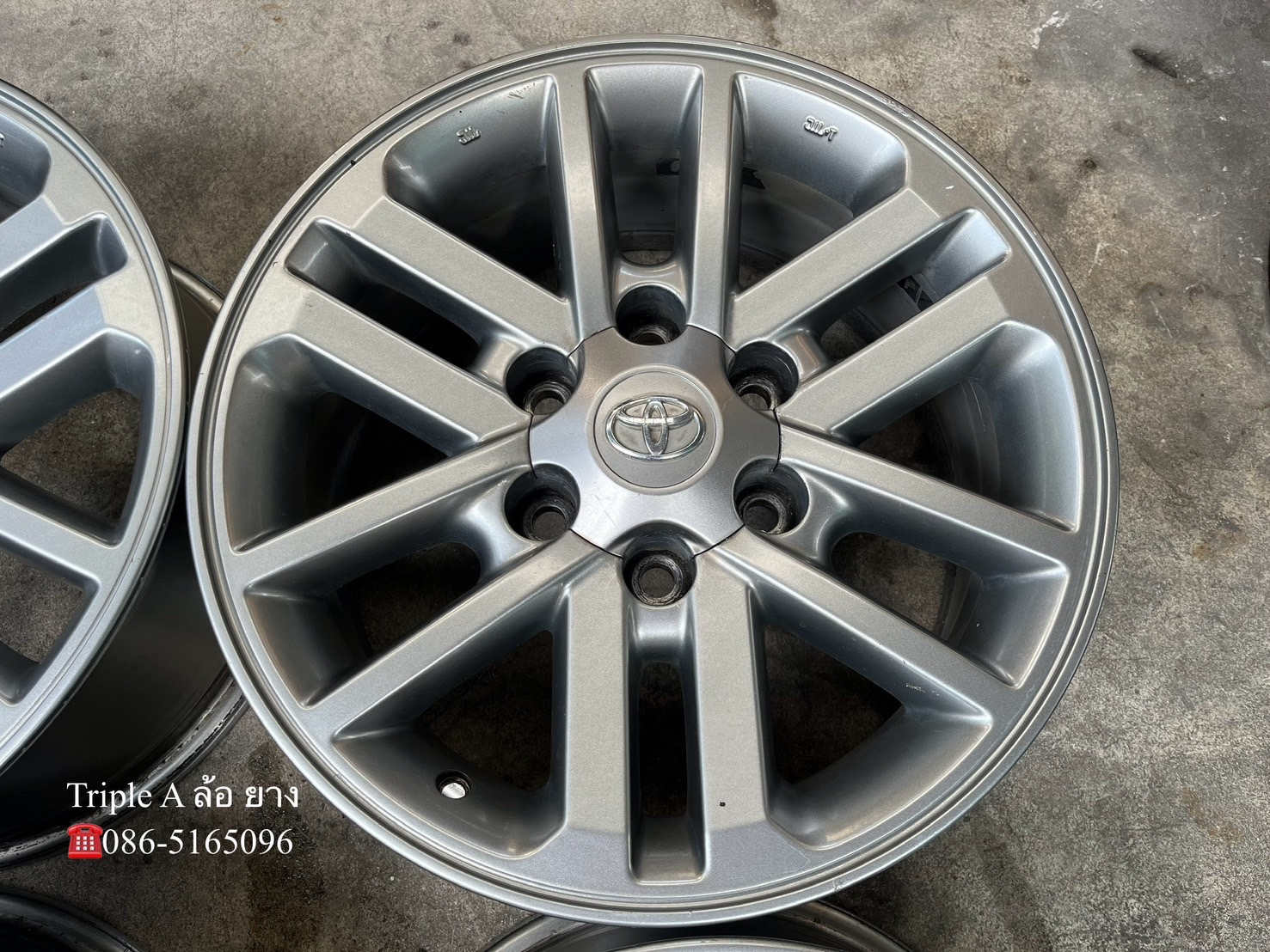 ✨ล้อแม็ก 6รู139✨Toyota Fortuner BMC รุ่น 50 ปี ขอบ 17 สีเทา