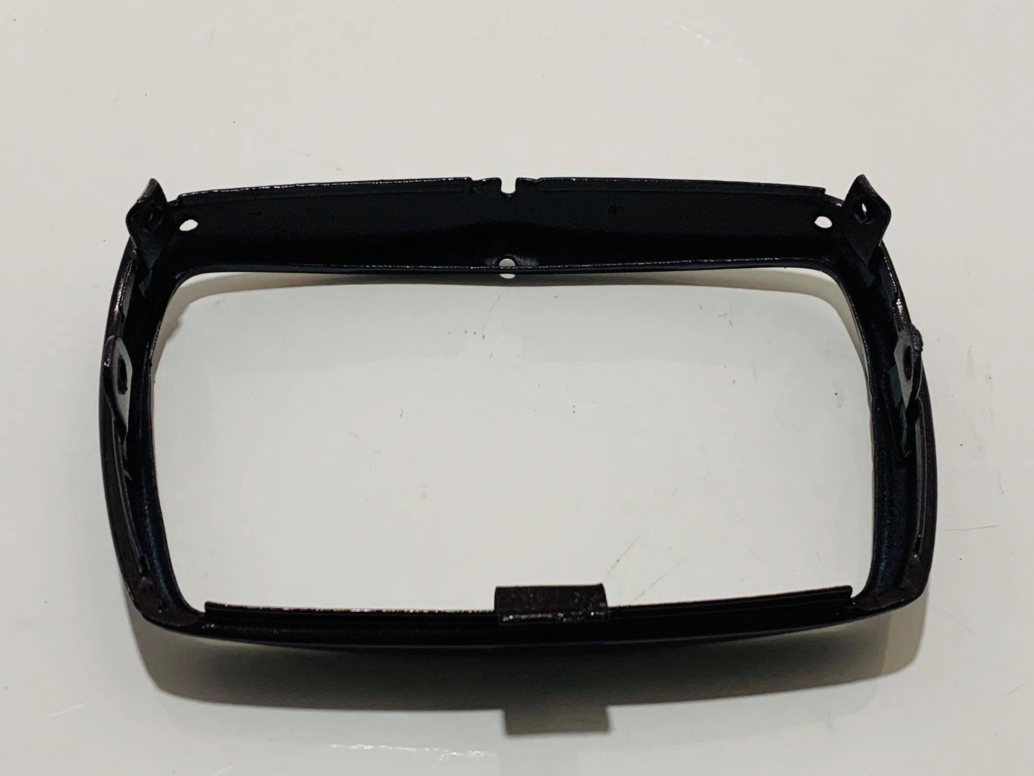 ขอบไฟหน้ามอเตอร์ไซด์ฮอนด้าดรีมคุรุสภา(ดรีม100)