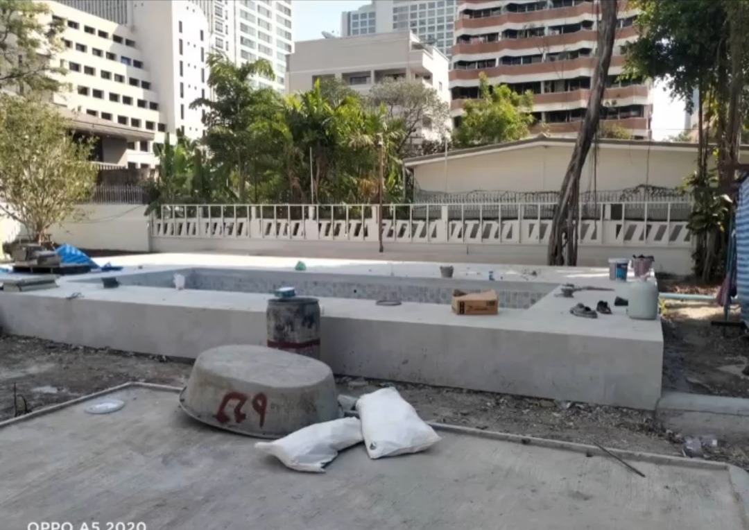 หินปูสระว่ายน้ำ Silver Grey