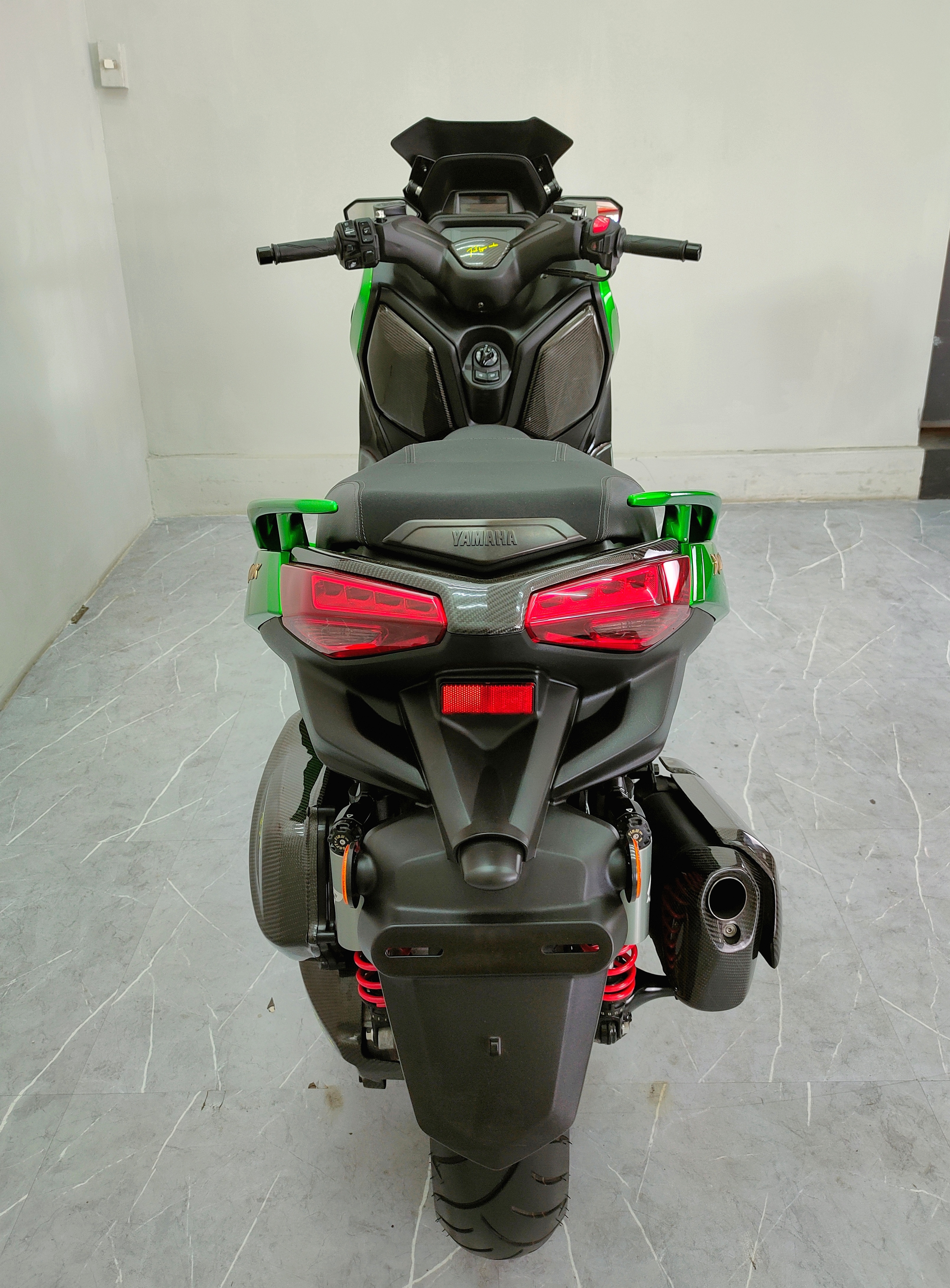 💸 เขียวเหนี่ยวทรัพย์ 💸 All New XMAX300 จดปลายปี2023 ไมล์แท้ 1️⃣พันโล "จัดทรงพร้อมร่อน"