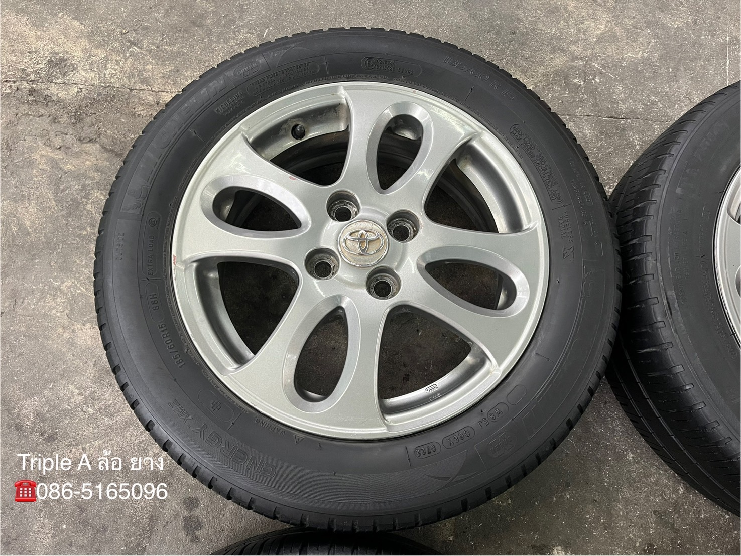 ✨ล้อแม็ก 4รู100✨Toyota Vios รุ่นพิเศษ ขอบ 15 สีเทา พร้อมยาง 185-60-15 Michelin ปี 22