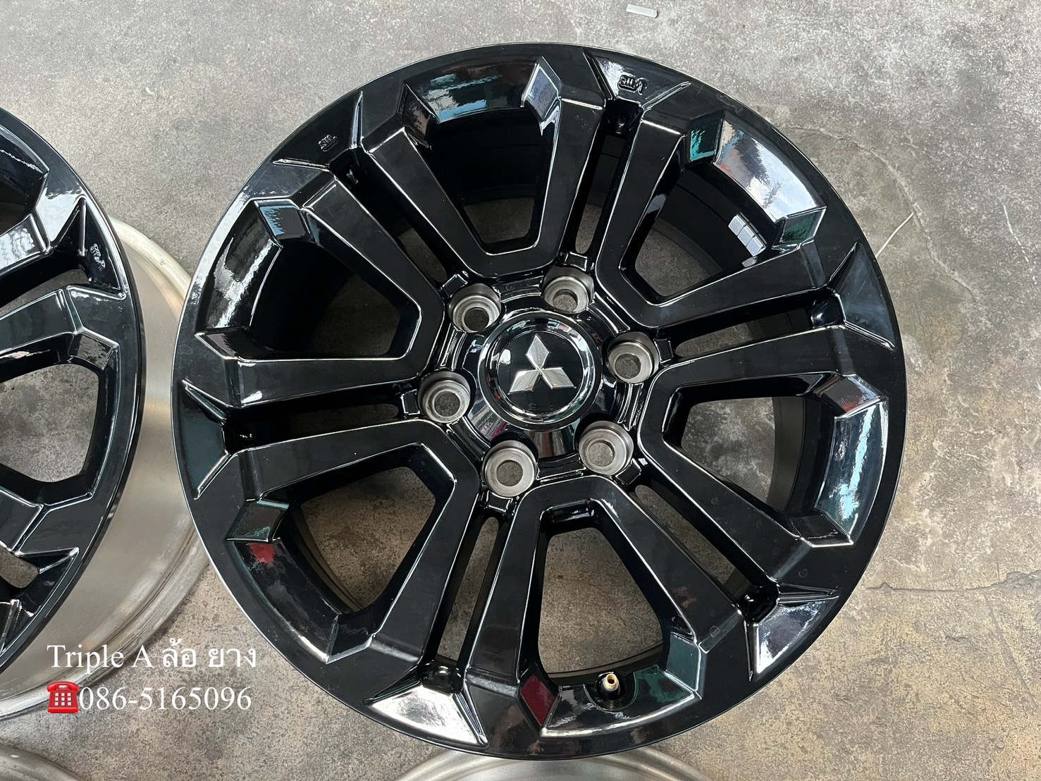 ✨ล้อแม็ก 6รู139✨Mitsu Triton Athlete ขอบ 18 สีดำแท้💯