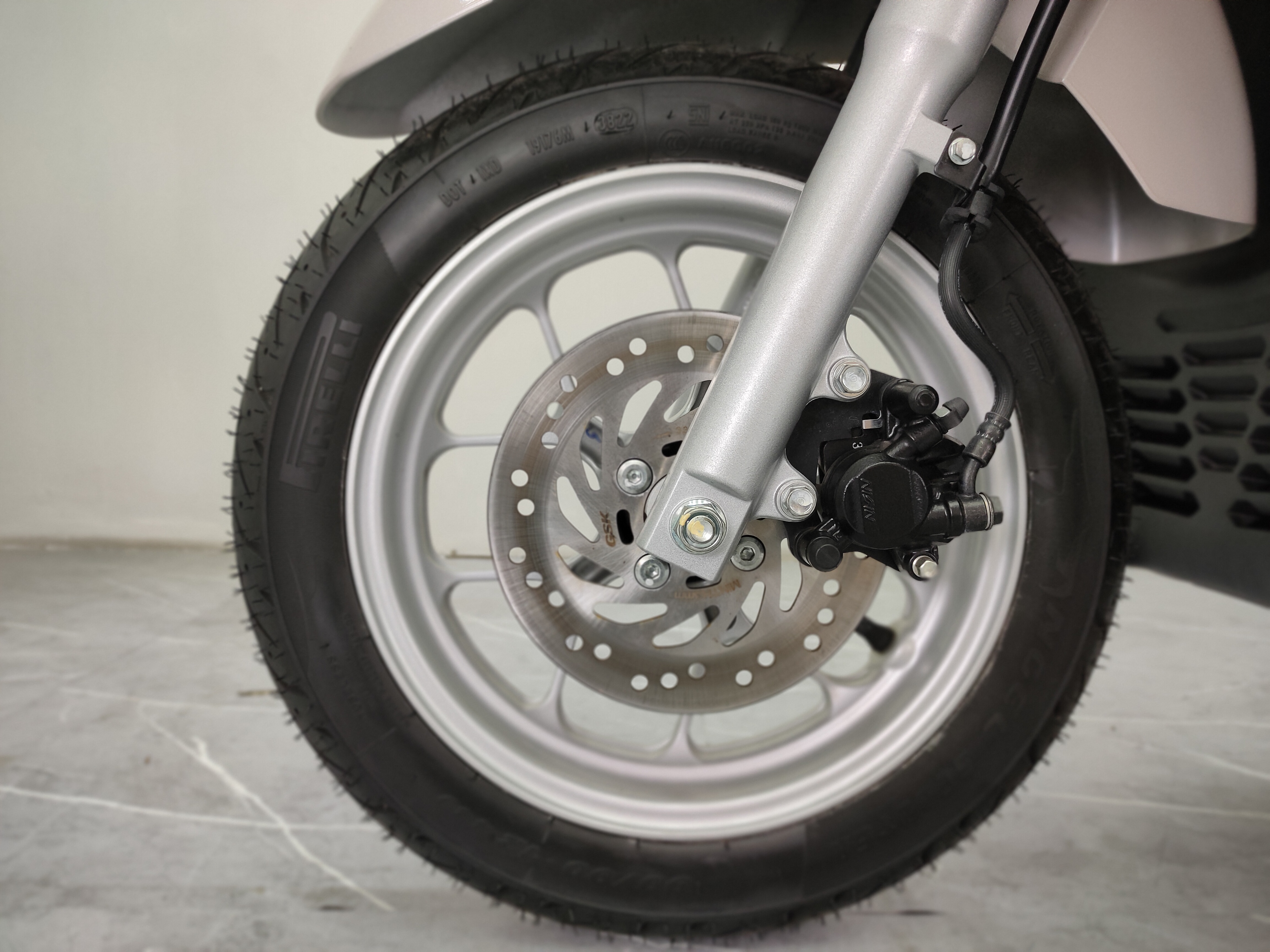 อร๊ายย‼️หรีดร้อยโล 😱 AII NEW LEAD125 4V ปี 2023 แท้ สายจอด 1xx โลแท้ๆ สภาพนี้ป้ายแดงชัดๆ 💥