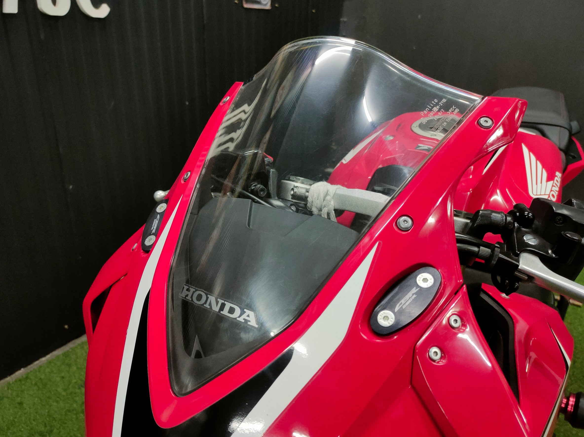 🏍💨💨 โอ้ว.... CBR650R คันนี้พิเศษด้วย ✨Moriwaki Full System✨ จดปี 19 สวยใส...เหมือนเคยจ้า 🤗