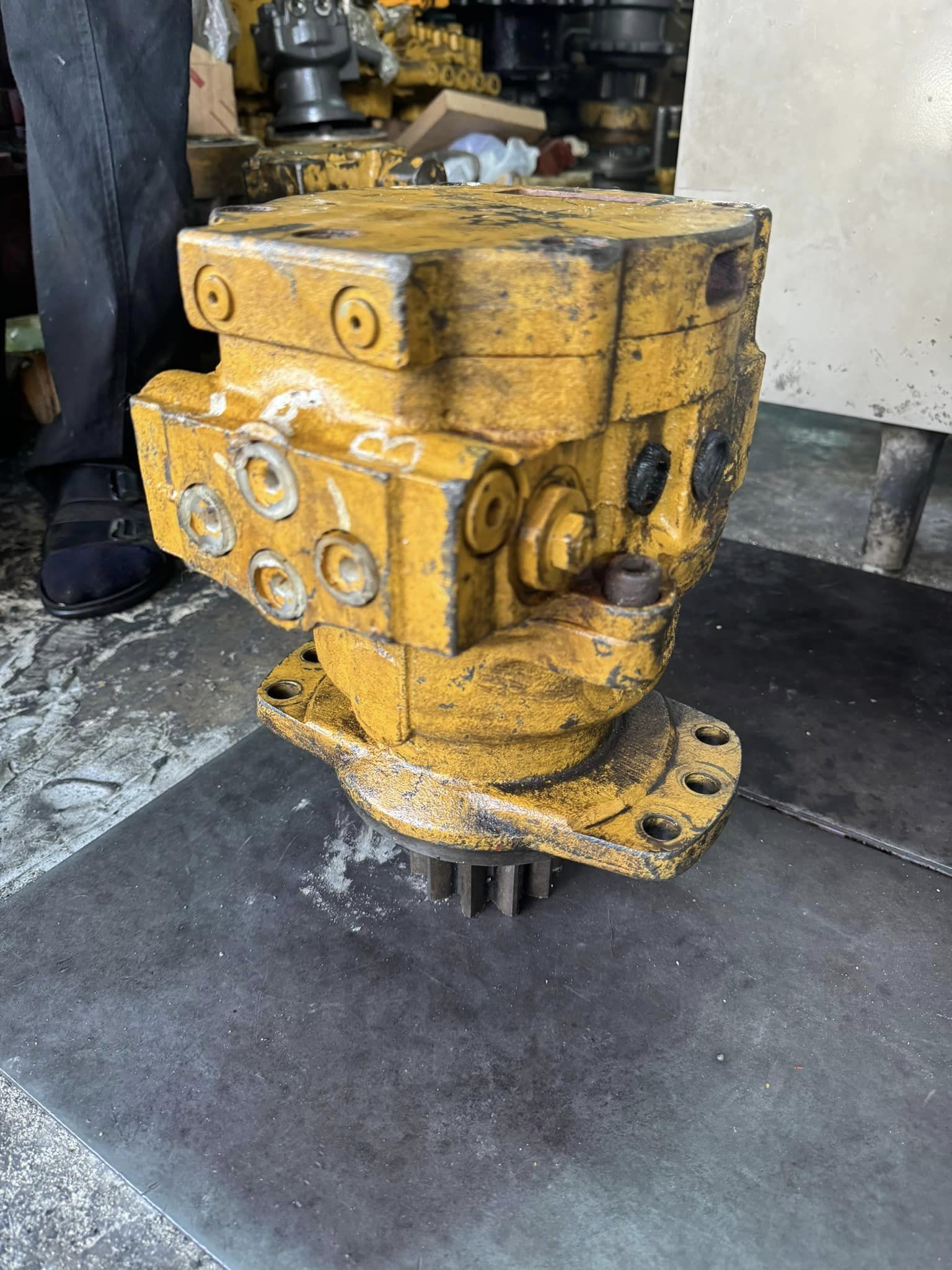 มอเตอร์สวิง CAT303 CAT305