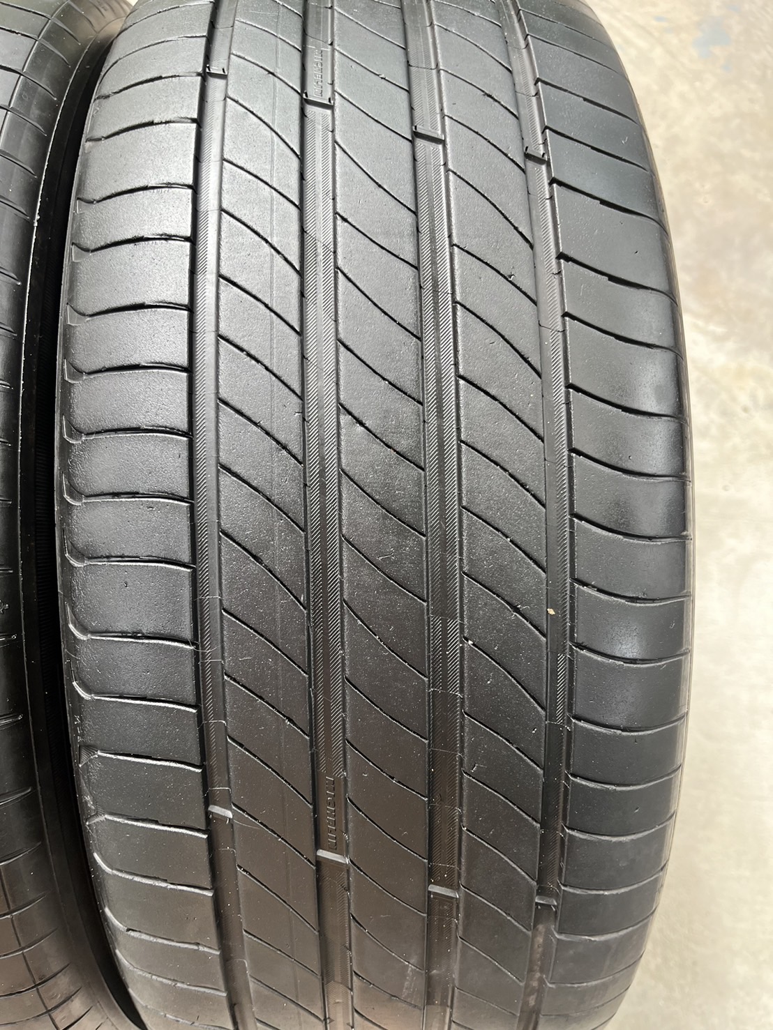 ✨ล้อแม็กพร้อมยาง✨Toyota Corolla Cross ขอบ 18 เทาหน้าเงา💖สภาพสวย💖