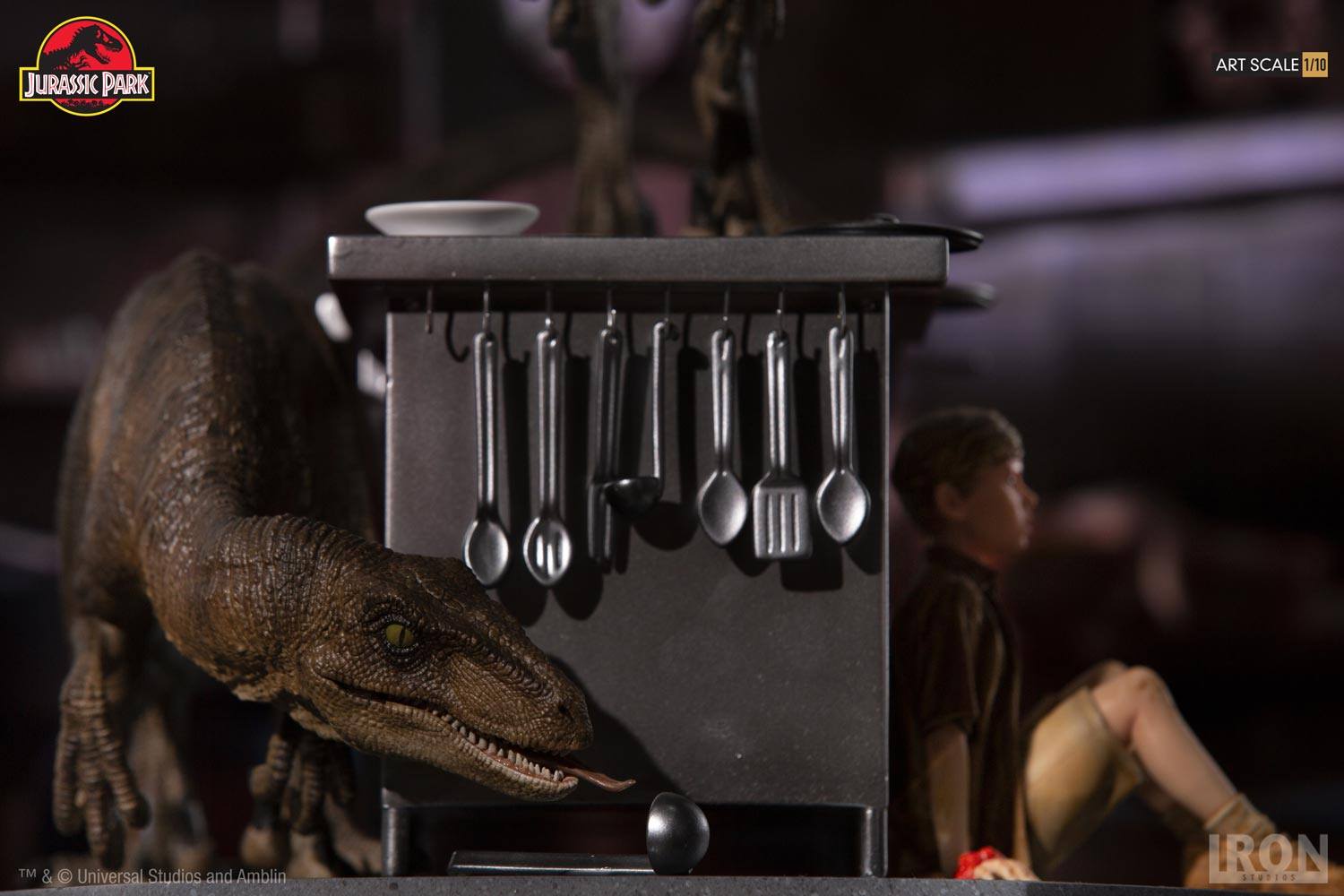 Iron Studios 1/10 Jurassic Park - Velociraptor in the Kitchen