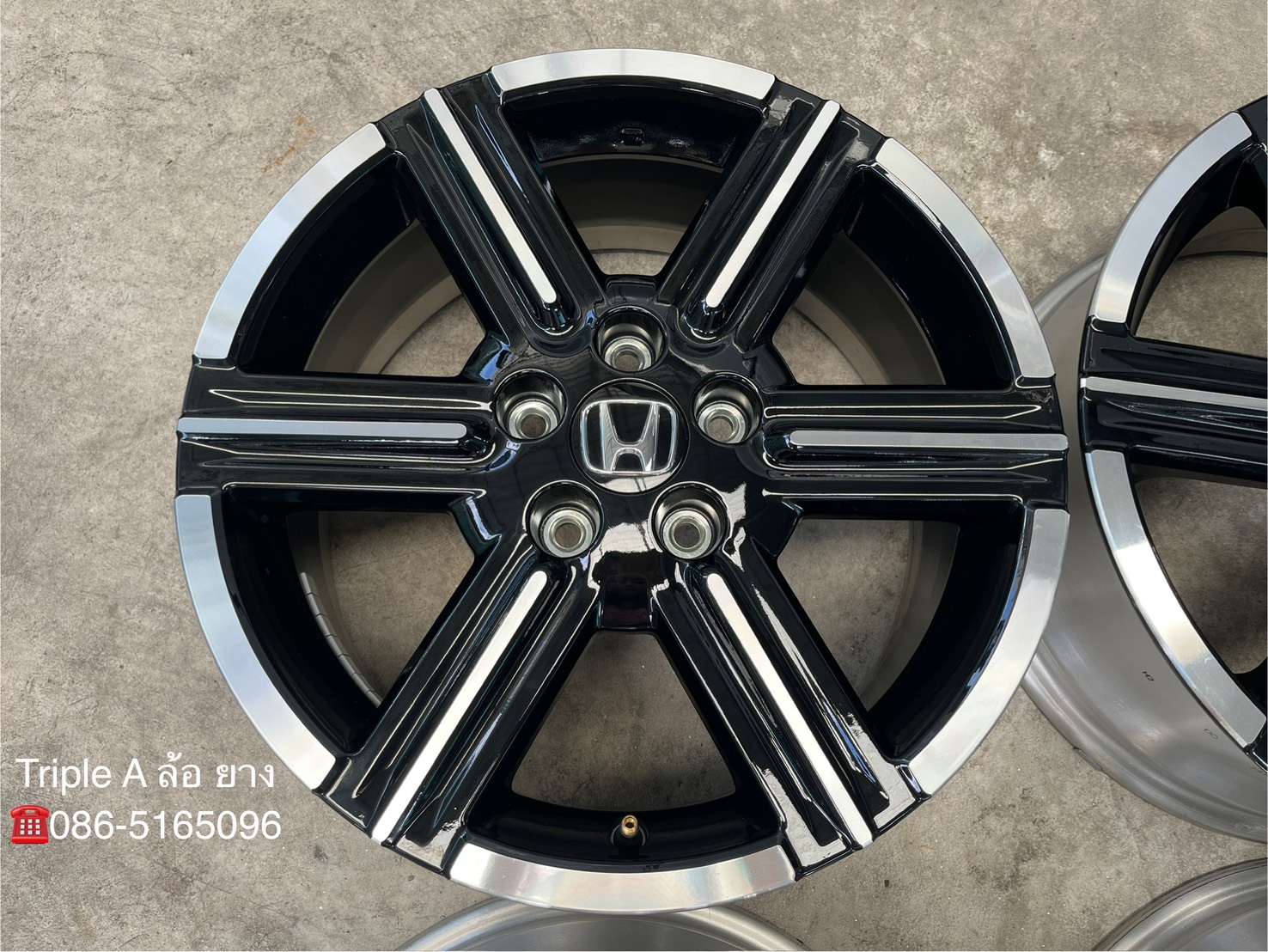 ✨ล้อแม็กป้ายแดง✨Honda HRV รุ่นใหม่ล่าสุด ขอบ 17 ดำหน้าเงา💖สวยกริ๊บ💖