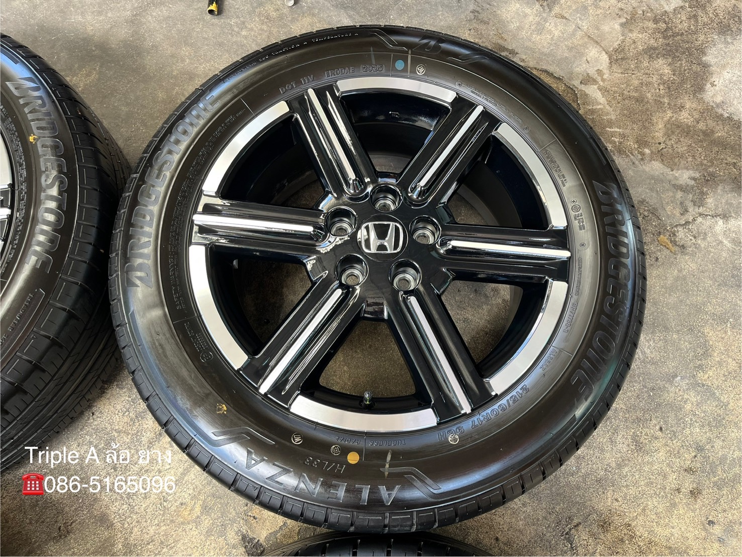 ✨ล้อแม็กป้ายแดง✨Honda HRV ตัวท็อป รุ่นใหม่ล่าสุด ขอบ 17 พร้อมยางน้องๆป้ายแดง 215-60-17 Bridgestone💥ปี25💥