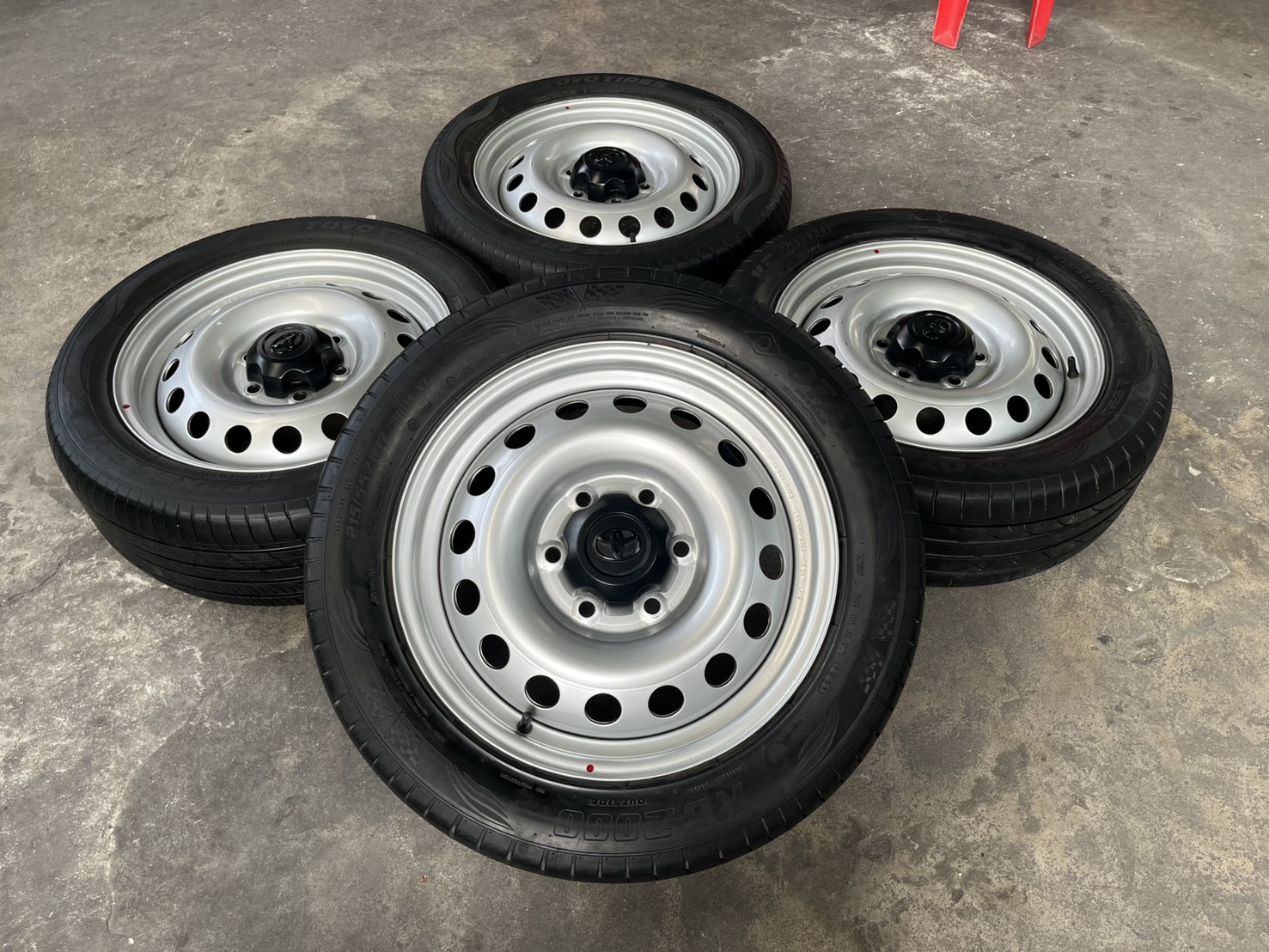 ✨ล้อกระทะ 6รู139✨Toyota ขอบ 17 สีบอร์น แถมยาง 215-55-17 ปี 21