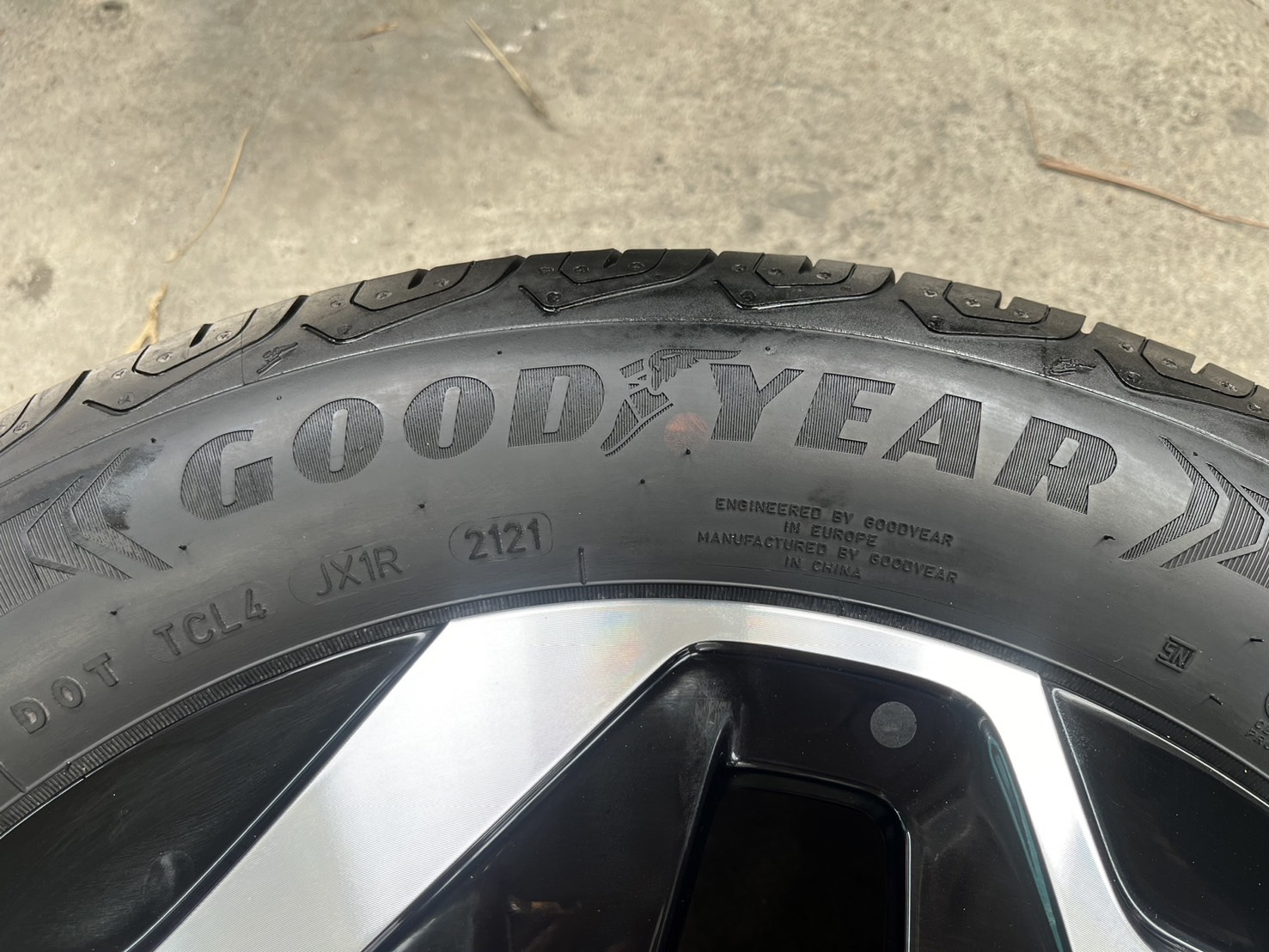 ✨ล้ออะไหล่ 4รู100✨BYD ขอบ 16 ดำหน้าเงา พร้อมยาง 195-60-16 Goodyear ปี 21