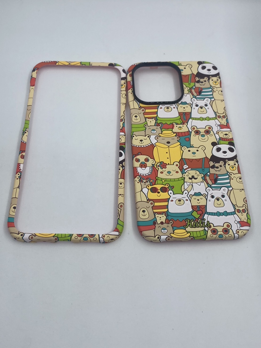 เคสคูทิส(Kutis)เคสไอโฟน15PROMAX(ลายหมีหมู่)มาใหม่ เคสประกบหน้า-หลัง เคสเรืองแสง เคสลายวินเทจ ร้านSuperhero Klongthom