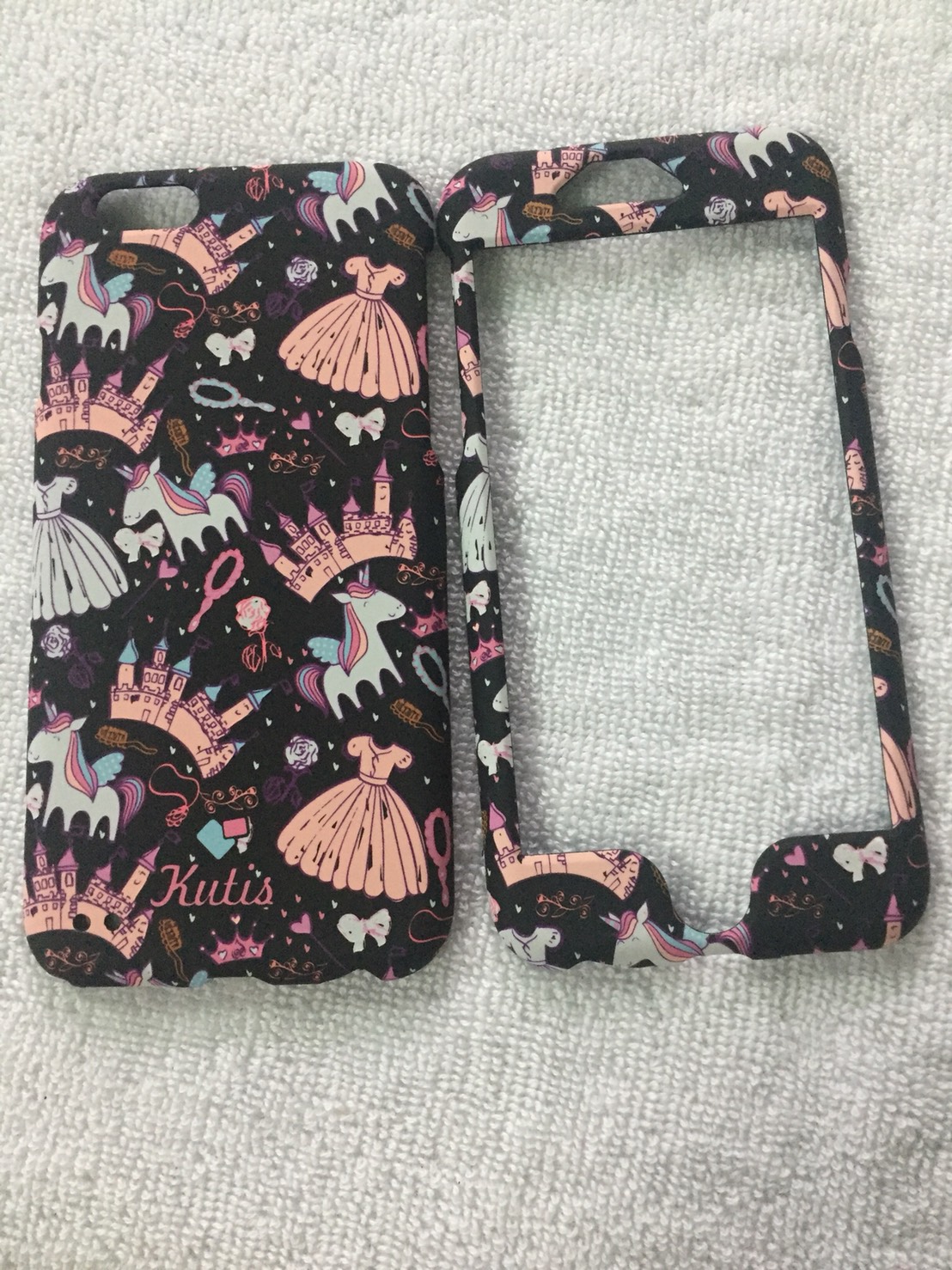 เคสคูทิส (Kutis) ไอโฟน6,6S(ลายกระโปรงกับปราสาทสีดำ)