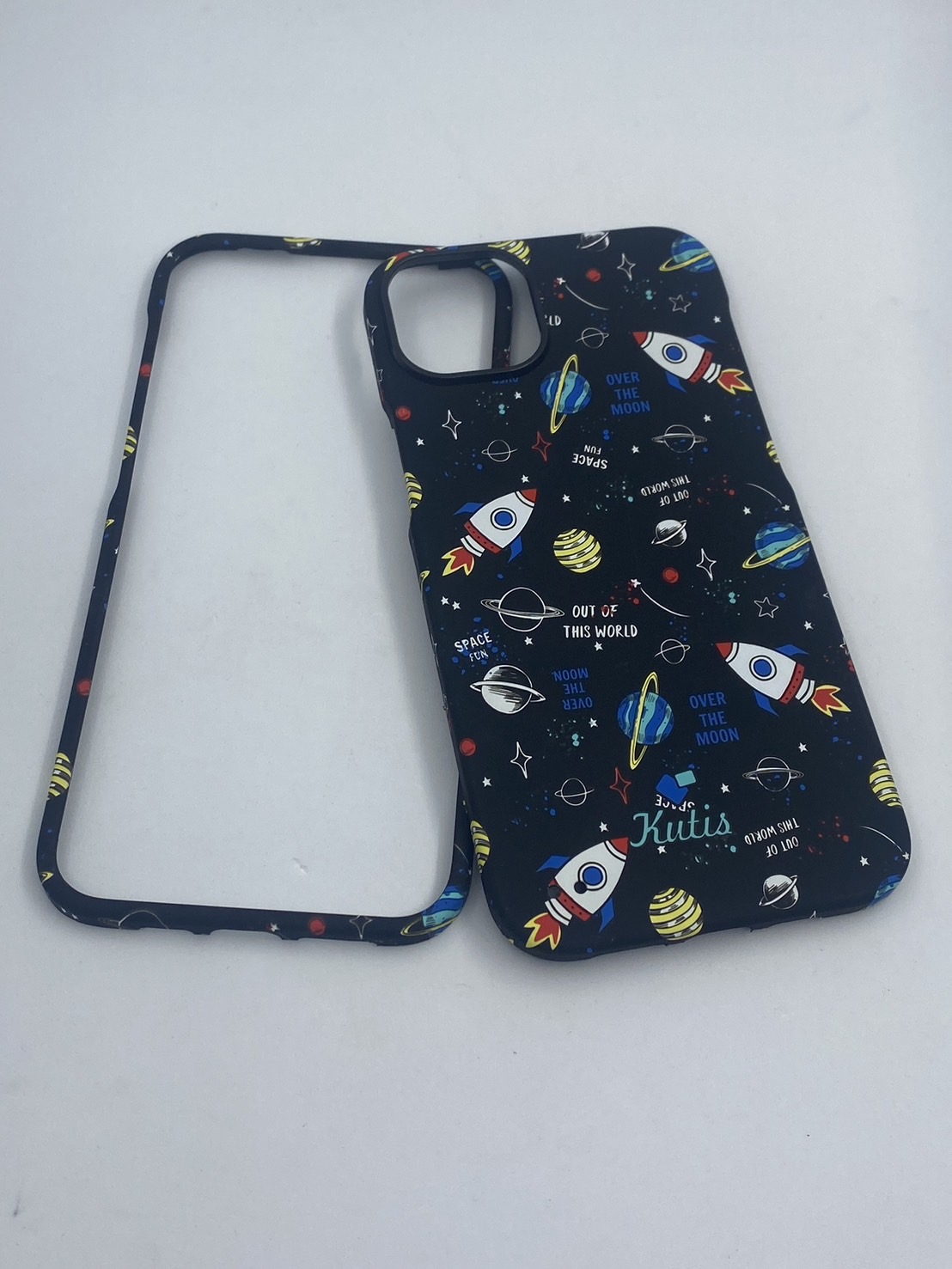 เคสคูทิส(Kutis)เคสไอโฟน14พลัส(ลายอวกาศNEW)มาใหม่ เคสประกบหน้า-หลัง เคสเรืองแสง เคสลายวินเทจ ร้านSuperhero Klongthom