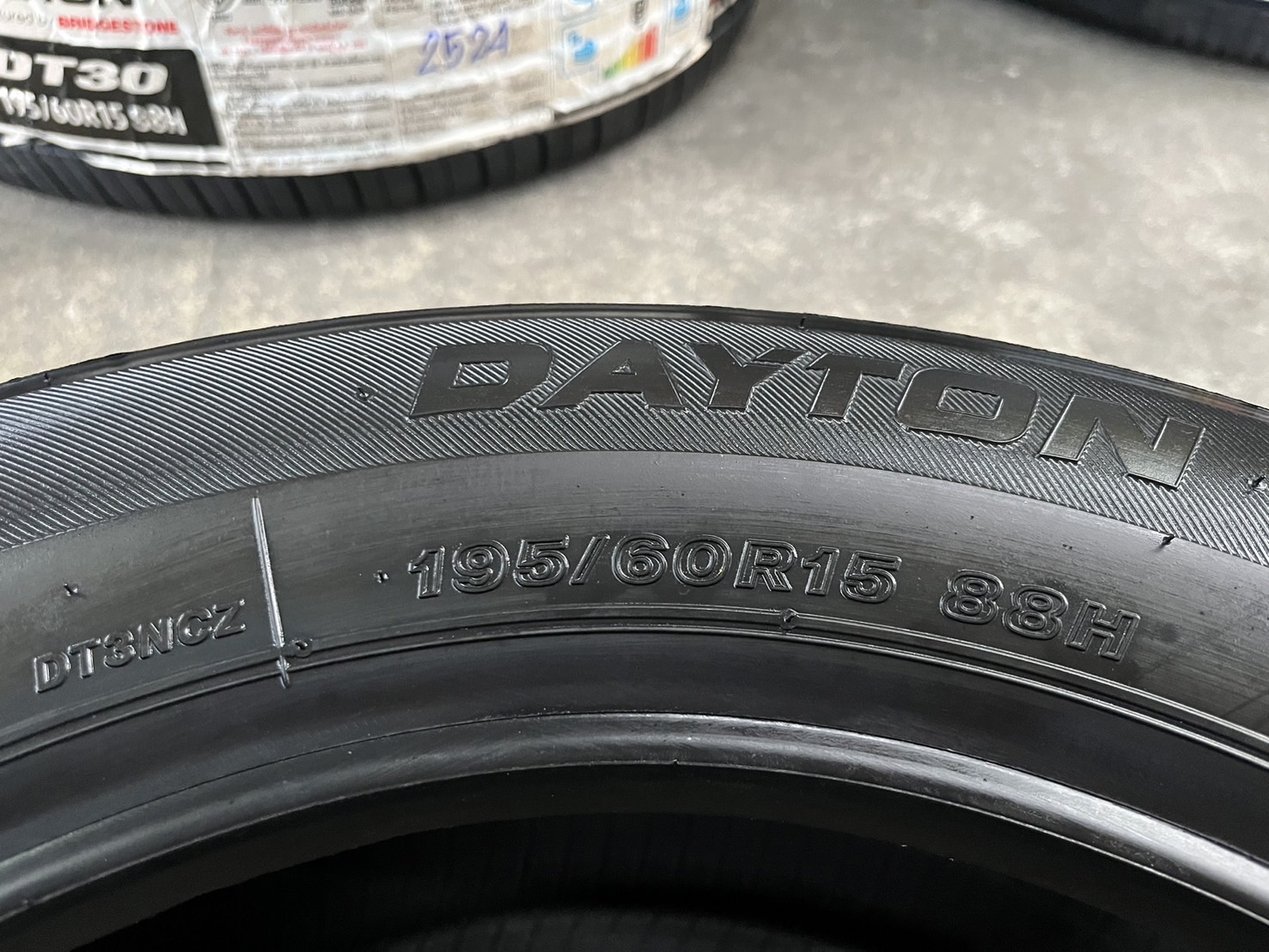 ♨️ปี 24♨️✨ยางใหม่💯✨195-60-15 DAYTON BY Bridgestone💖ใหม่กริ๊บ💖