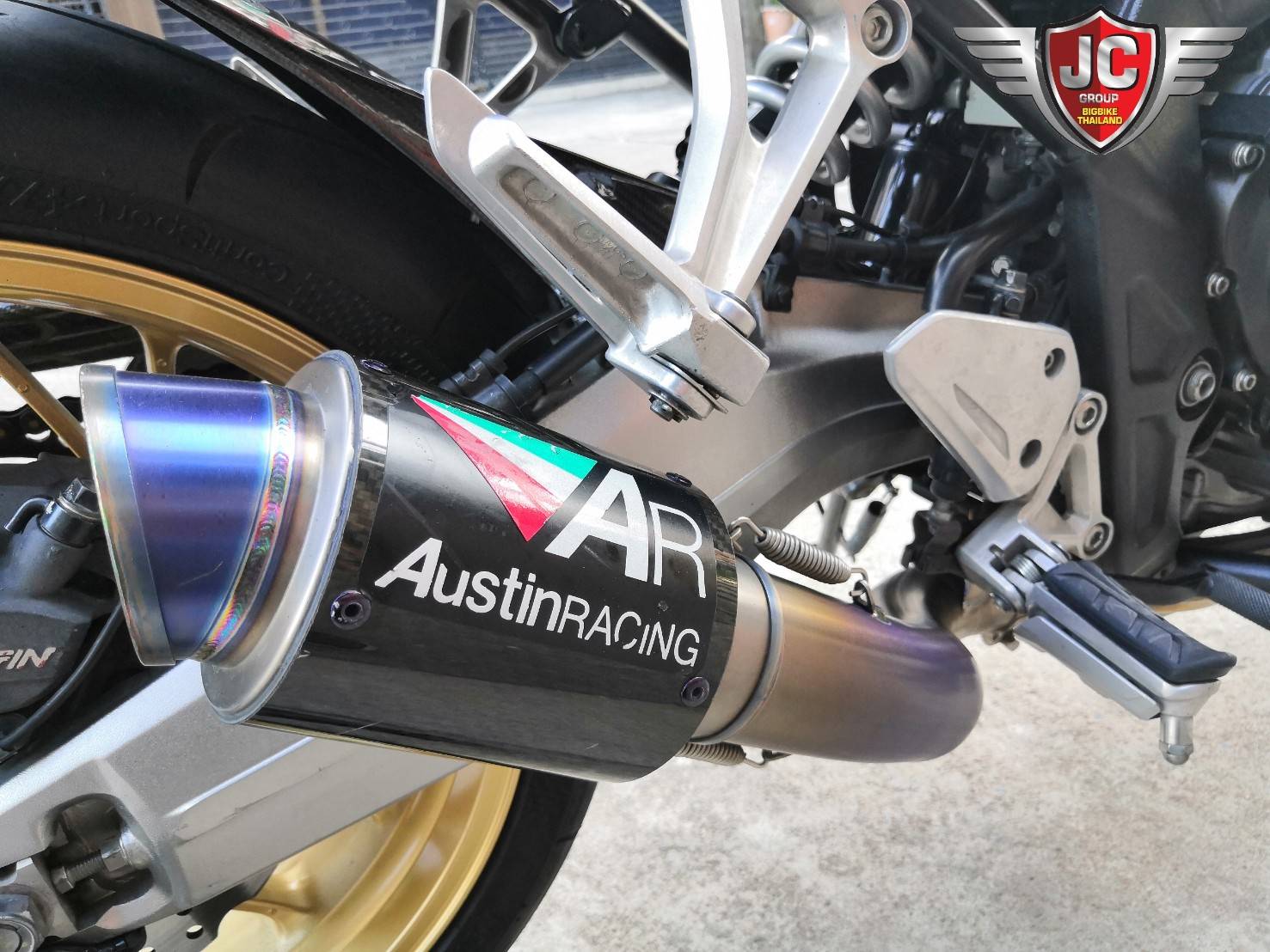 CB650F Tri-colour เครื่องอย่างเป๊ะ ห้องเครื่องแห้งๆใสๆรถบ้านแท้ๆสภาพแต่งสวยจัดหนัก