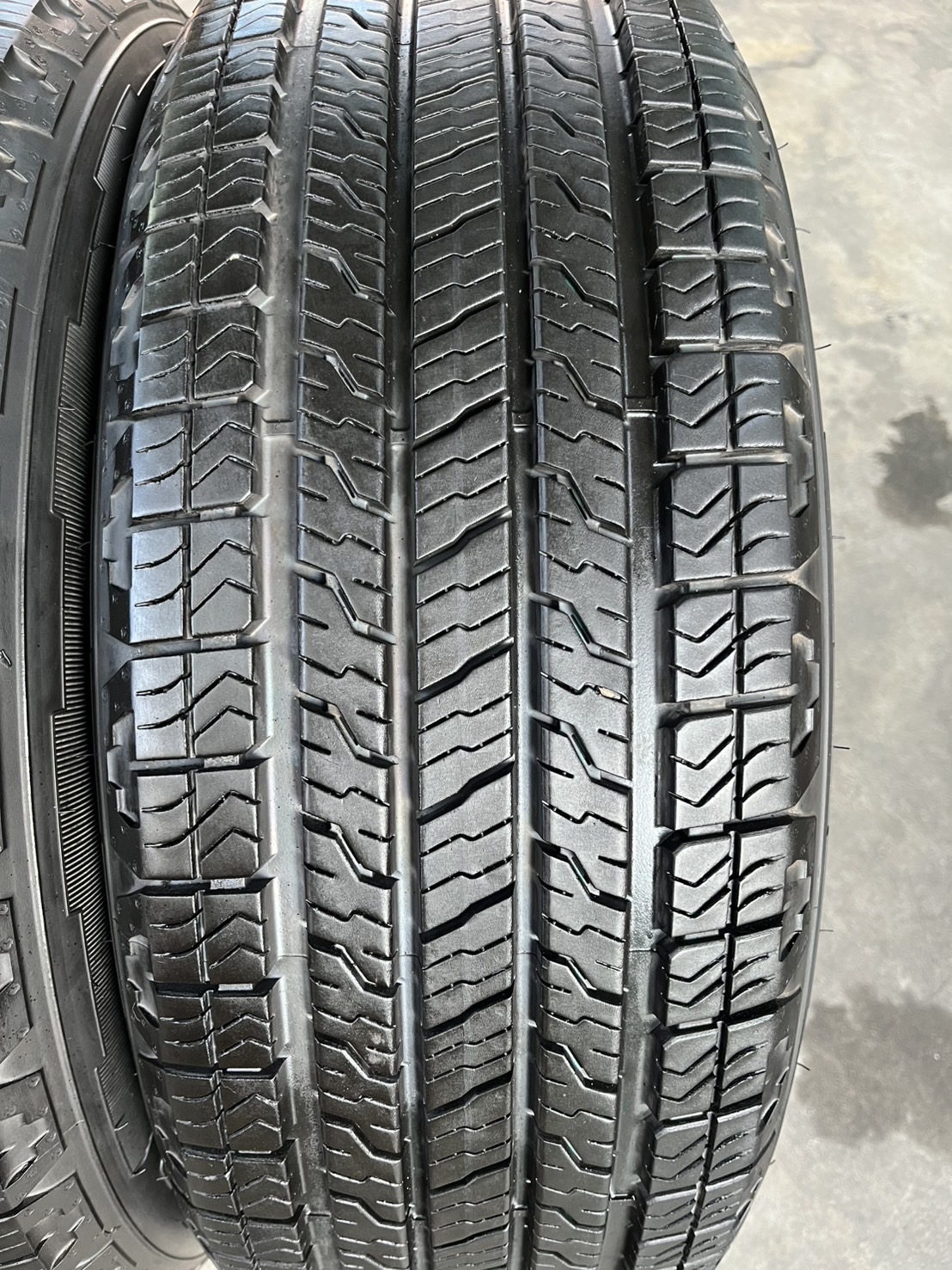 ✨ล้อแม็ก✨Toyota Fortuner Legender รุ่นใหม่ล่าสุด ขอบ 20 พร้อมยางน้องๆป้ายแดง 255-55-20 GoodYear🌟ปี 23🌟