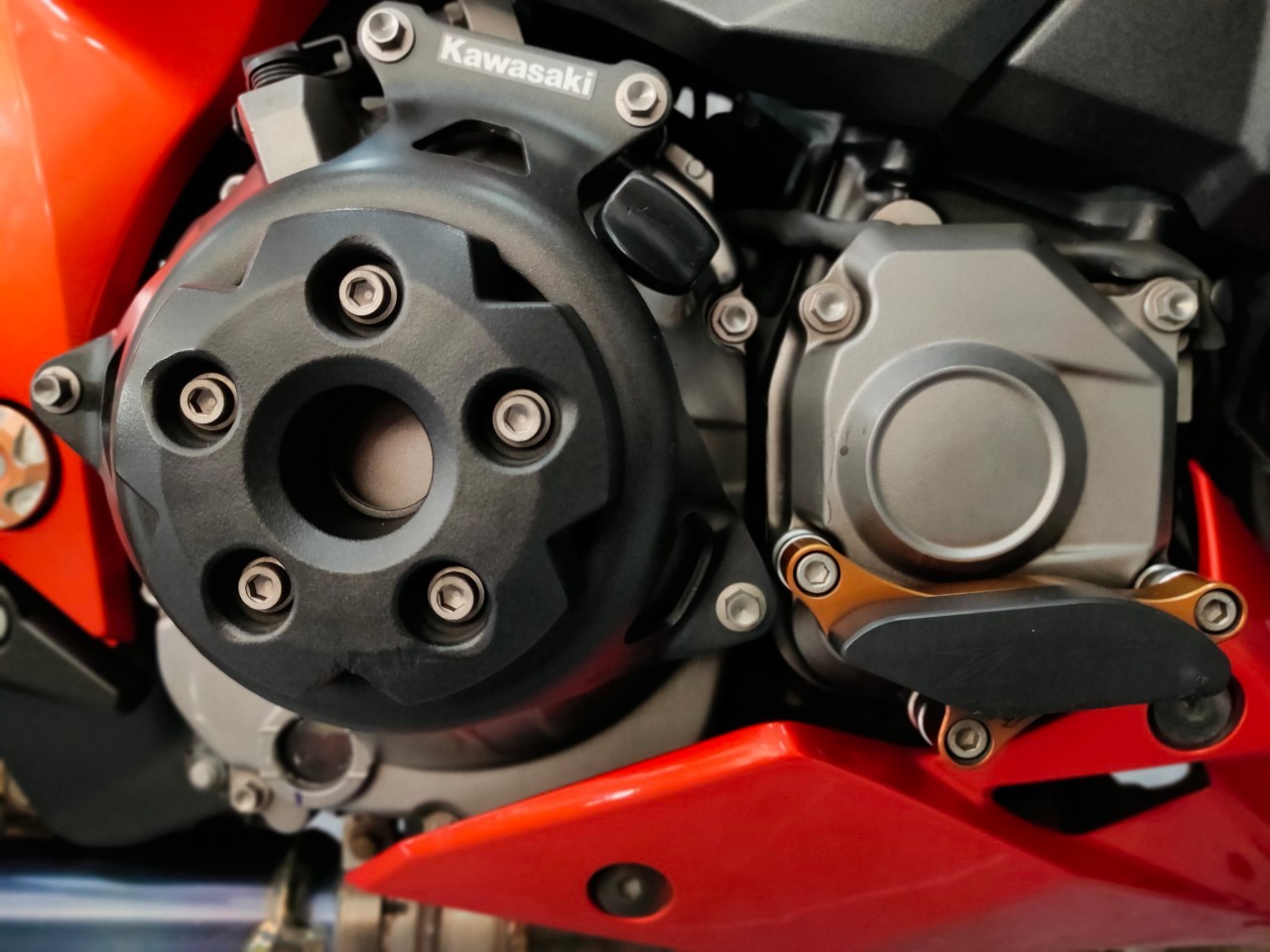 ทรงอย่างแร๊ดดด KAWASAKI Z800 ปลายปี 2013 แต่งครึ่งแสน‼️ ทรงดี ราคาโดน 😎 เซอร์วิสพร้อมใช้