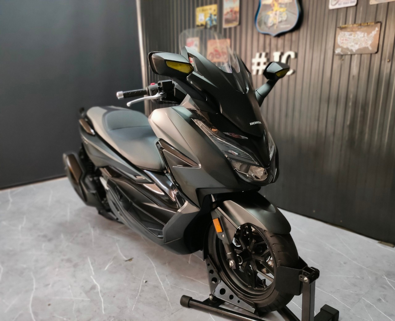 บิ๊กสกู๊ตเตอร์กระแสดีไม่มีตก 🛵💨 HONDA FORZA350 รถปี 2022 แท้นางฟ้า 6xxx โล สวยใสพร้อมใช้ออกรถ 15000