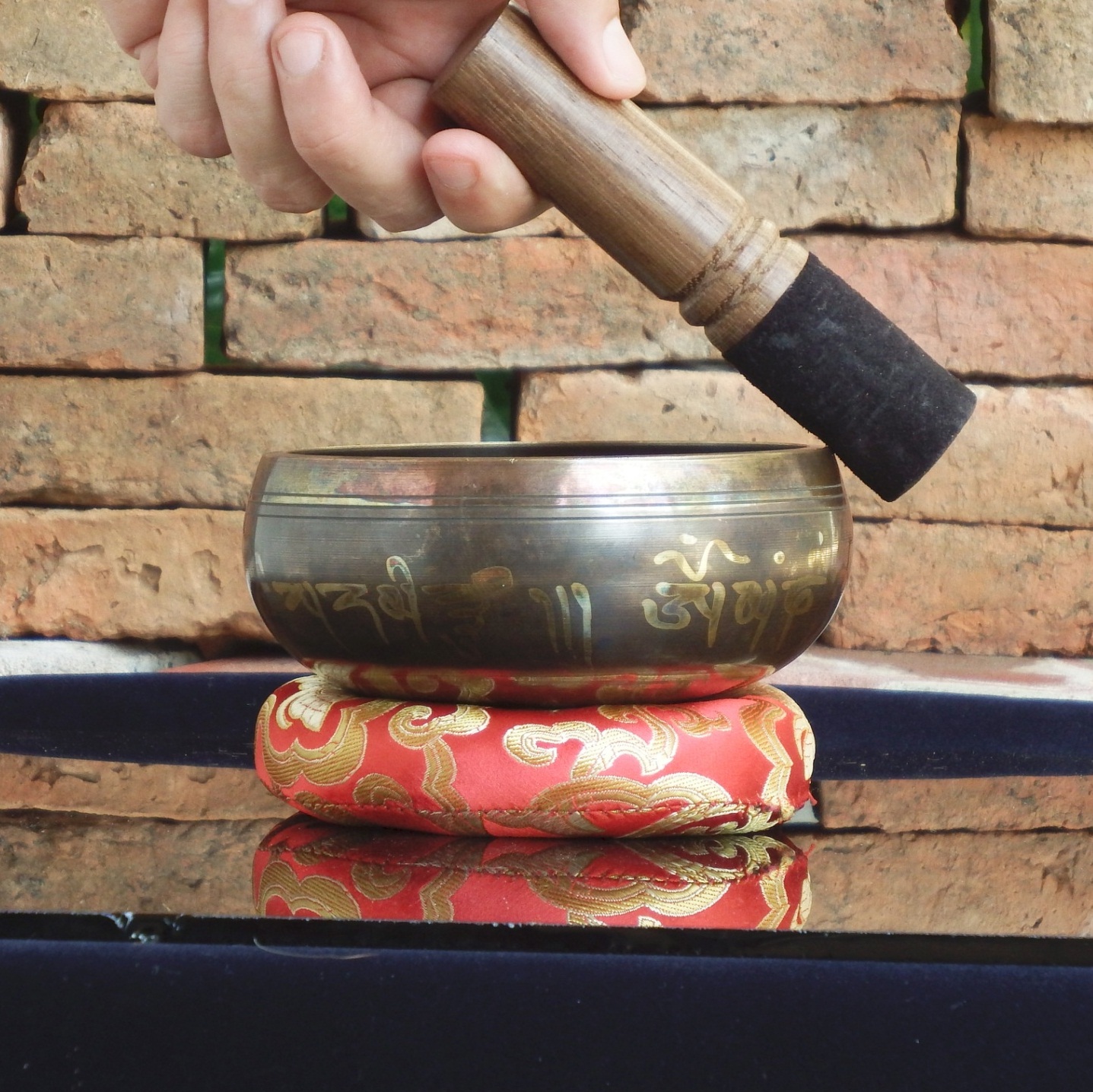 ขันทิเบต(ทองเหลือง) Tibetan Singing Bowl งานทำมือโดยช่างฝีมือชาวเนปาล (12 cm.)