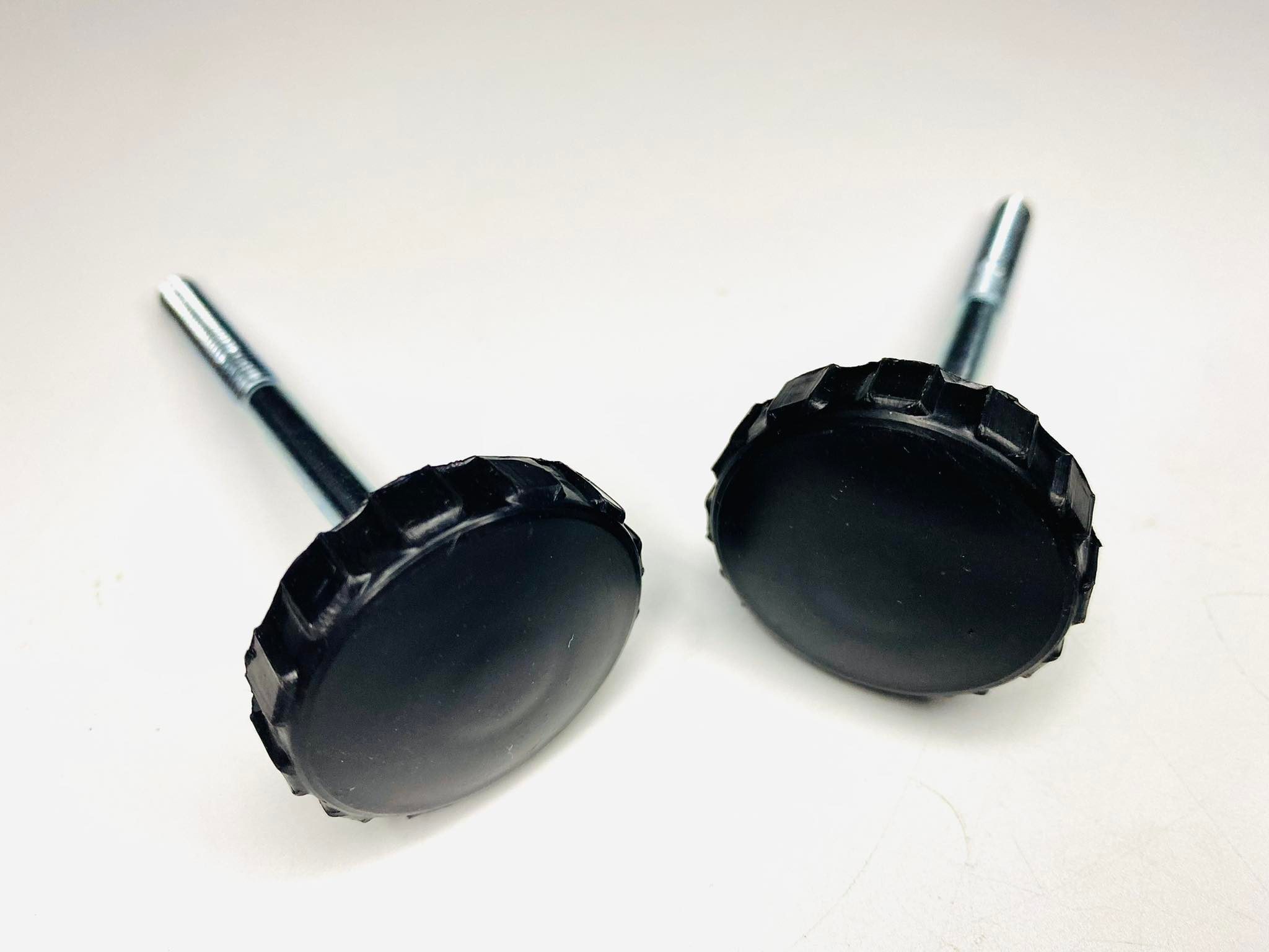 น๊อตฝากระเป๋าc70 แบบยาว สีดำ