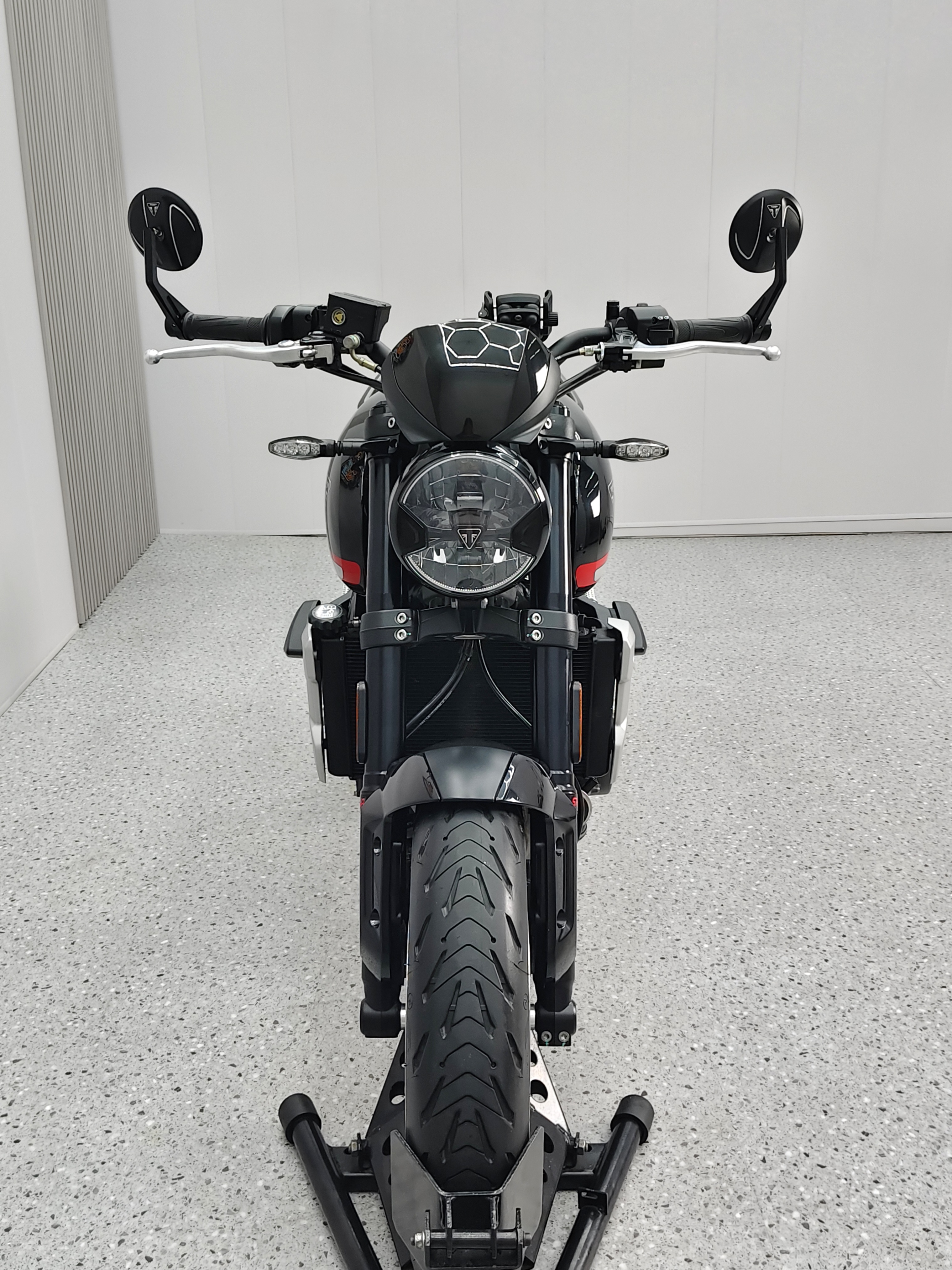 ขี่ดีคล่องตัว TRIUMPH TRIDENT660 ปี 2021 รถสวยวิ่งน้อยโปรโมชั่นโดนๆ