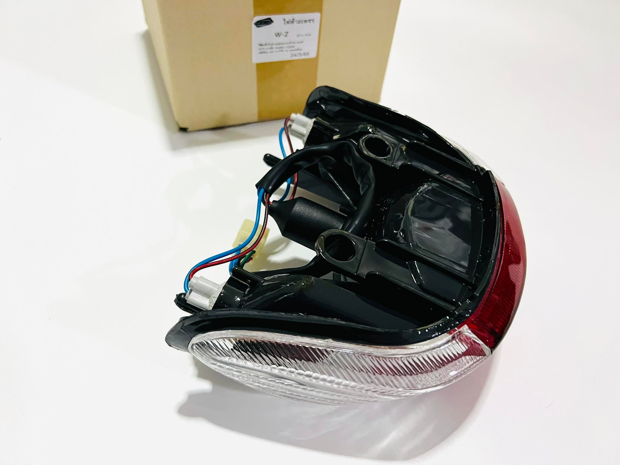 ไฟท้ายเวฟz wave-z แดงใส บ4-บ7