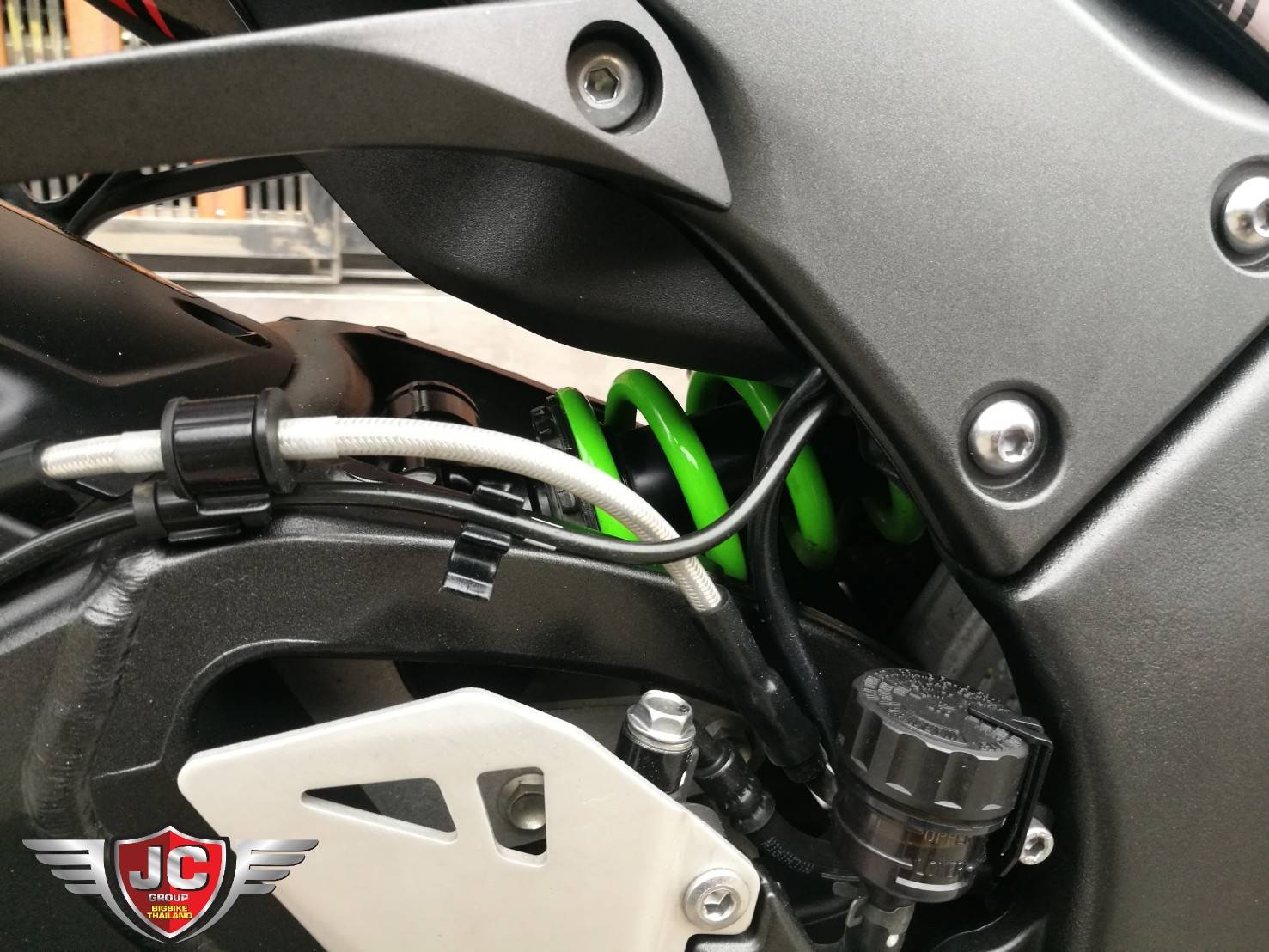 ZX-10R ABS***ประวัติดี... ออกรถ 0 บาทจบทุกขั้นตอน !!! *** ผ่อน 13,820*48หรือ12,070*60