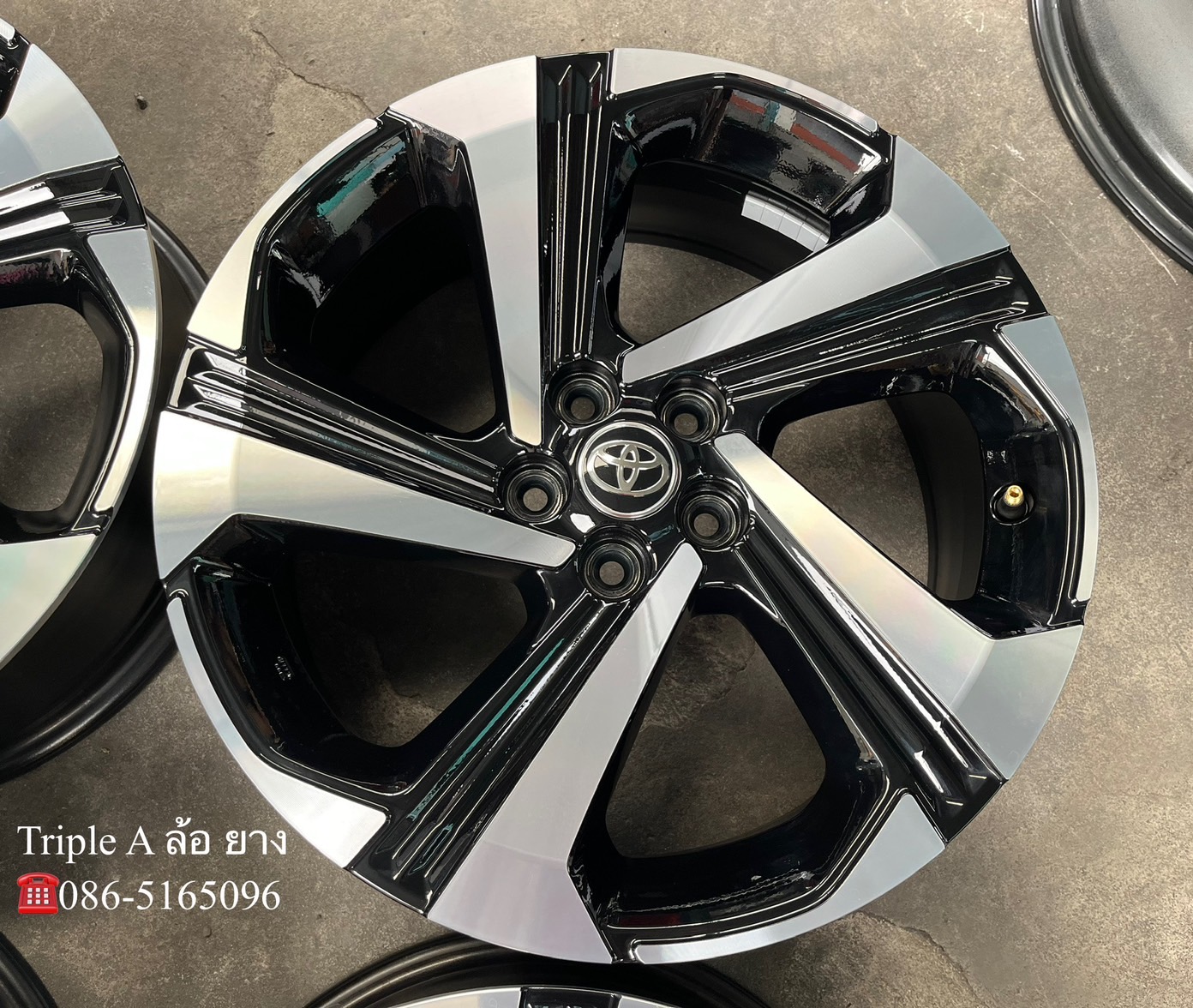 ✨ล้อแม็กป้ายแดง✨5รู100✨Toyota Yaris Cross รุ่นใหม่ล่าสุด ขอบ 17 ดำหน้าเงา💖สวยกริ๊บ💖