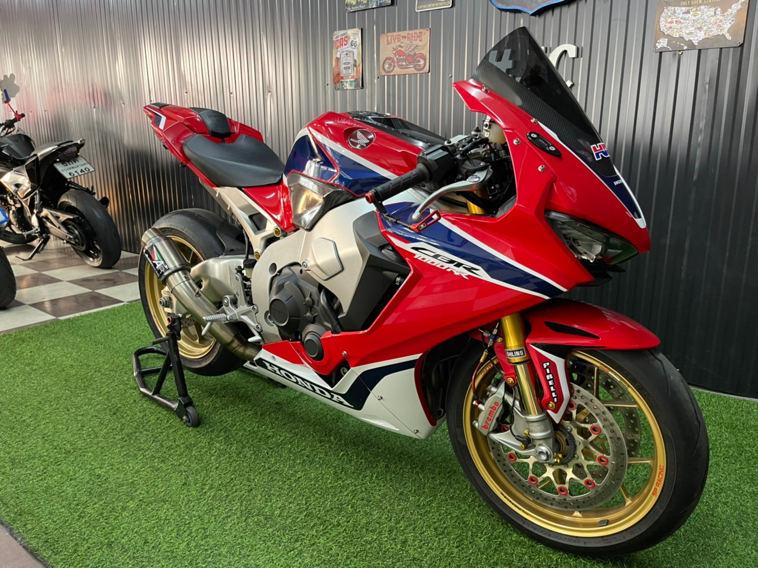 🤫 ที่สุดของบิ๊กไบท์สายพันธุ์ซุปเปอร์สปอร์ต #CBR1000rr SP จดทะเบียนปี 2018