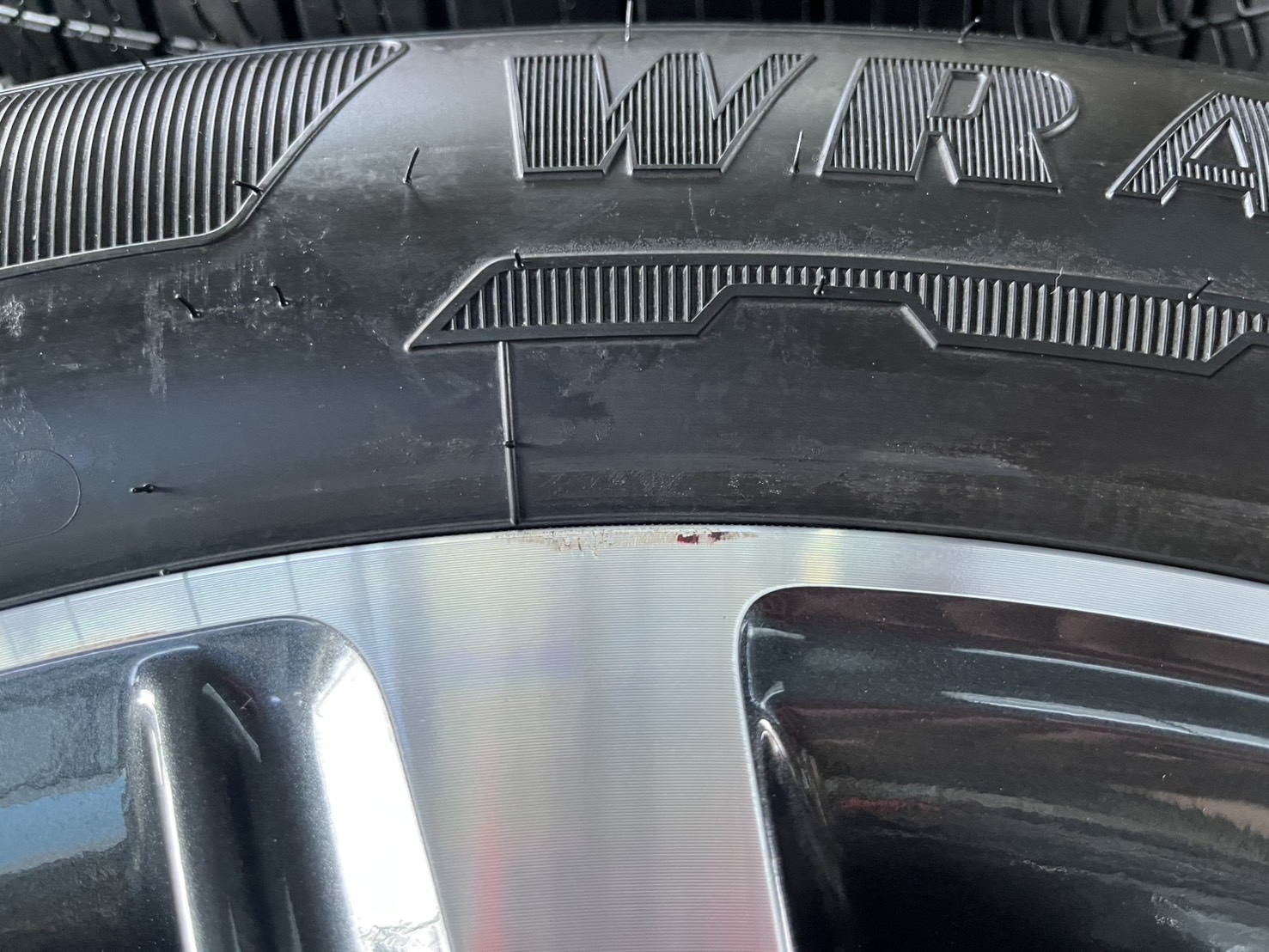 ✨ล้อแม็ก✨Toyota Fortuner Legender รุ่นใหม่ล่าสุด ขอบ 20 พร้อมยางน้องๆป้ายแดง 255-55-20 GoodYear🌟ปี 23🌟