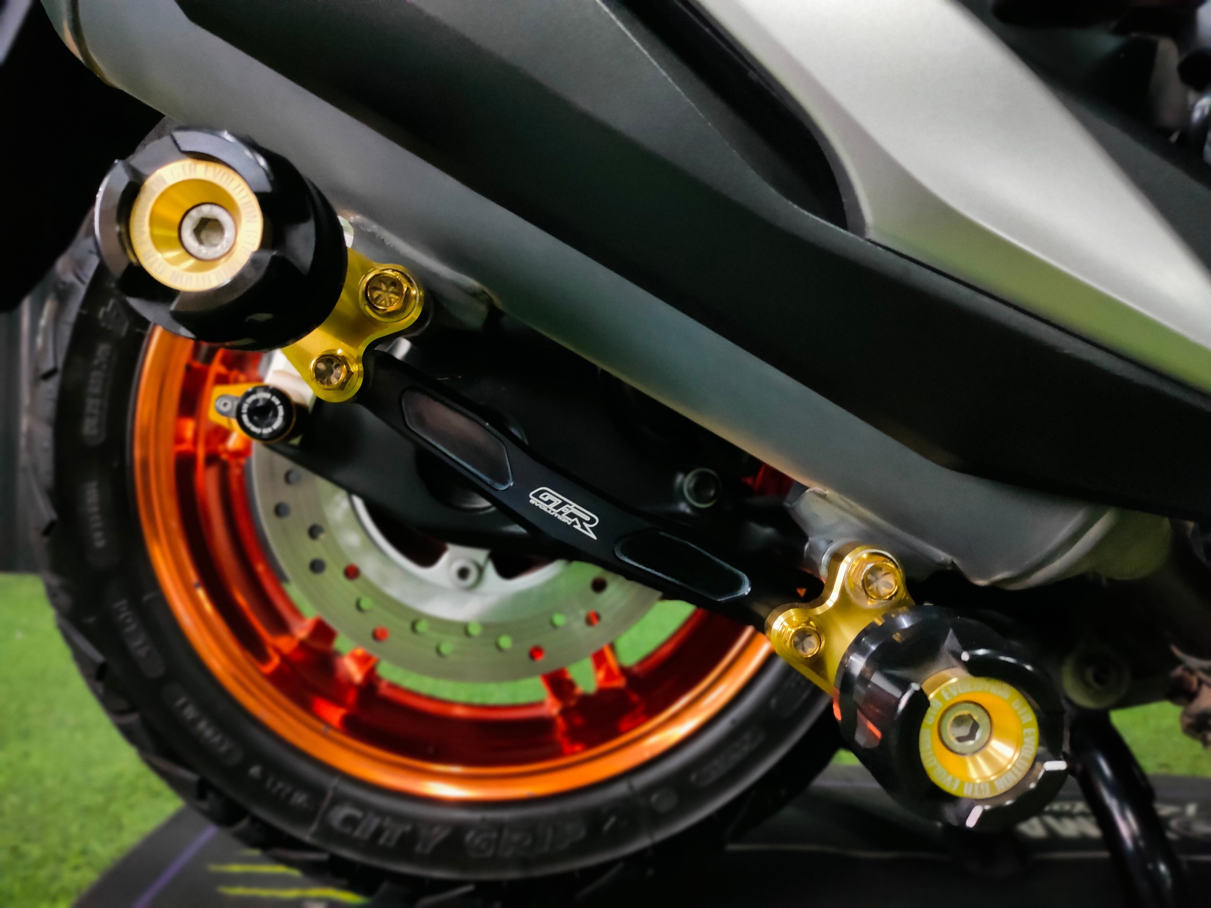 โย่วๆ 😎 มาแล้วรถกระแส Honda Forza350 ปลายปี 2020 มือเดียวสวยเด็ด 🤟 พร้อมโช็ค Ohlins + อื่นๆ