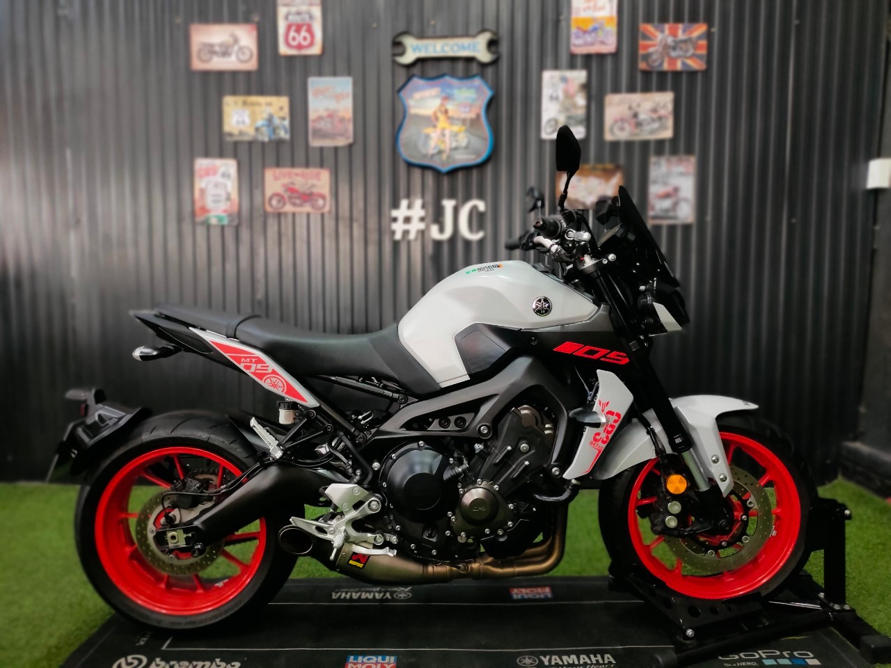 💥 ของดีมีแบ่งกันชม 😎 YAMAHA MT09 'เอเลี่ยน' รถกลางปี 2019 โคตรสวย โคตรใส ท่อฟูลแท้ๆ 💥