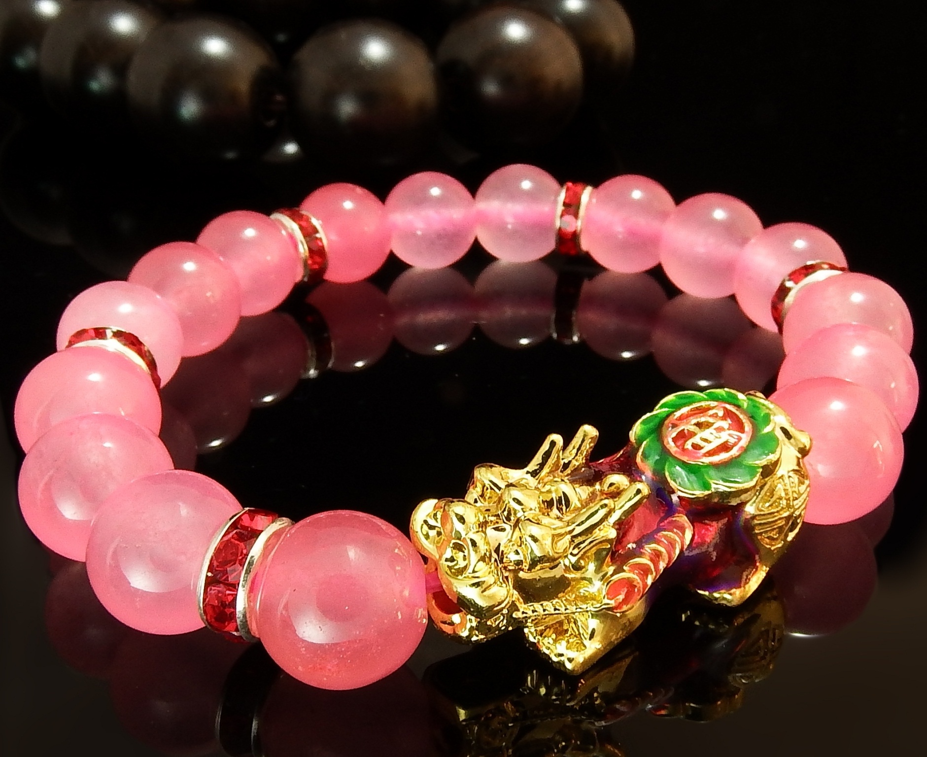 สร้อยข้อมือปี่เซี๊ยะเรียกทรัพย์ ลูกปัดหินธรรมชาติ สีชมพูอ่อน ขนาด 10 มล.