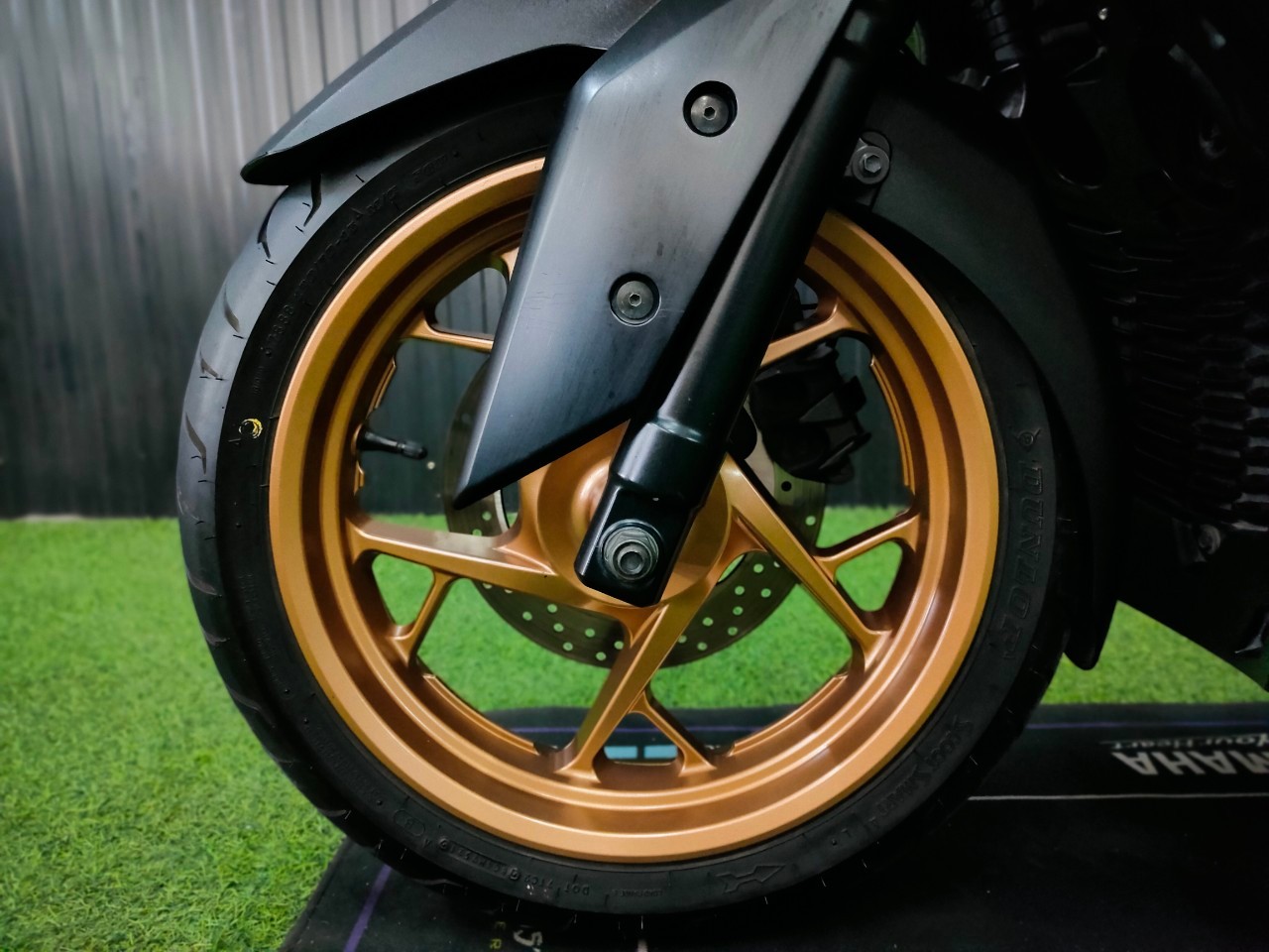 📢 มาให้จับจองกันแล้ว สกูตเตอร์ตัวแรงส์ YAMAHA XMAX300 'โลโก้ทอง' รถปลายปี2021 สวยเดิมใสไมล์แท้ไร้อุบัติเหตุ‼️