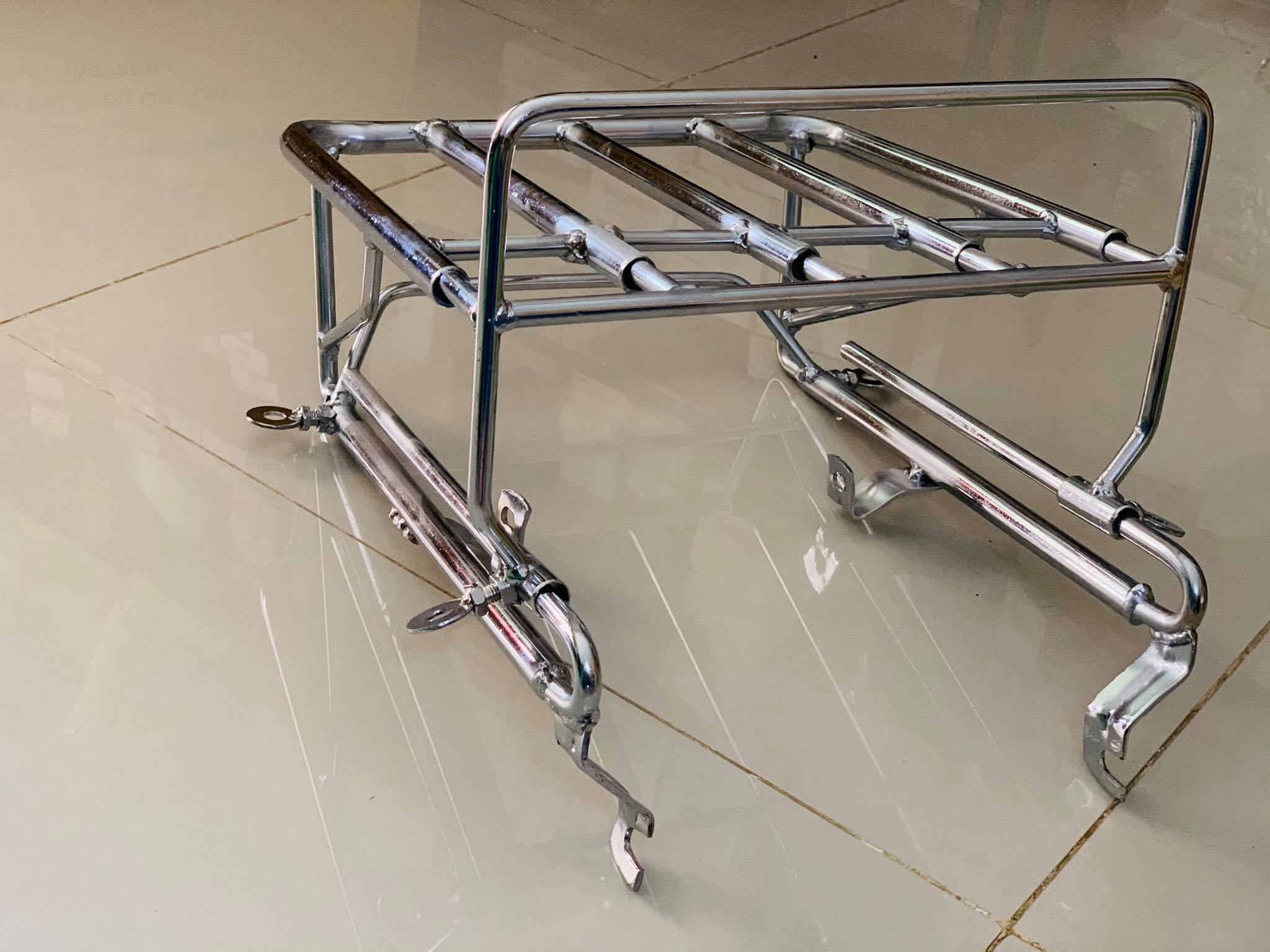 ตะแกรงท้ายดรีมคุรุสภาเหล็กชุบ