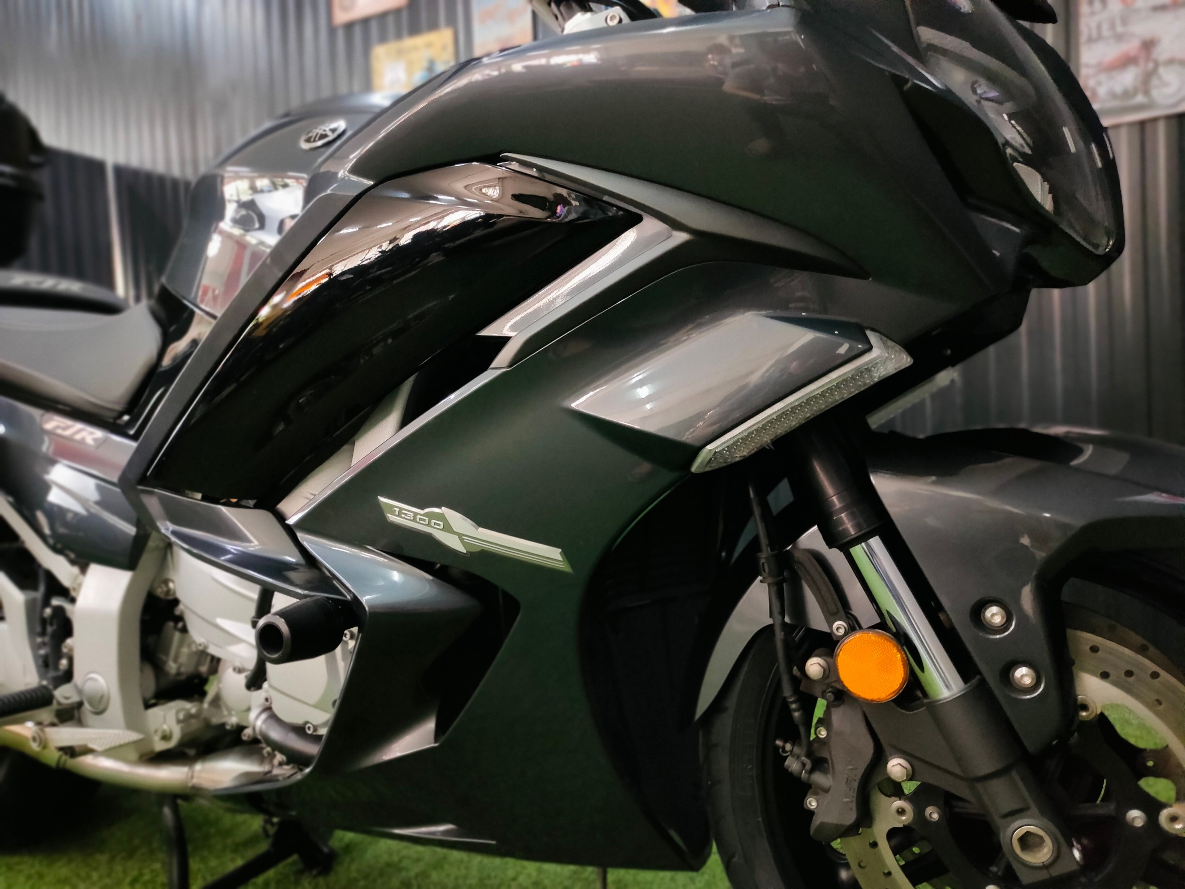 Sport Touring ตัวพรีเมียมจากค่าย YAMAHA รุ่น FJR1300AS ตัวท๊อป Autoclutch ขับเพลาปลายปี 2018 แท้สายจอดไมล์ 2,xxx 😎 โฉมปัจจุบัน...นับคันได้เลย‼️