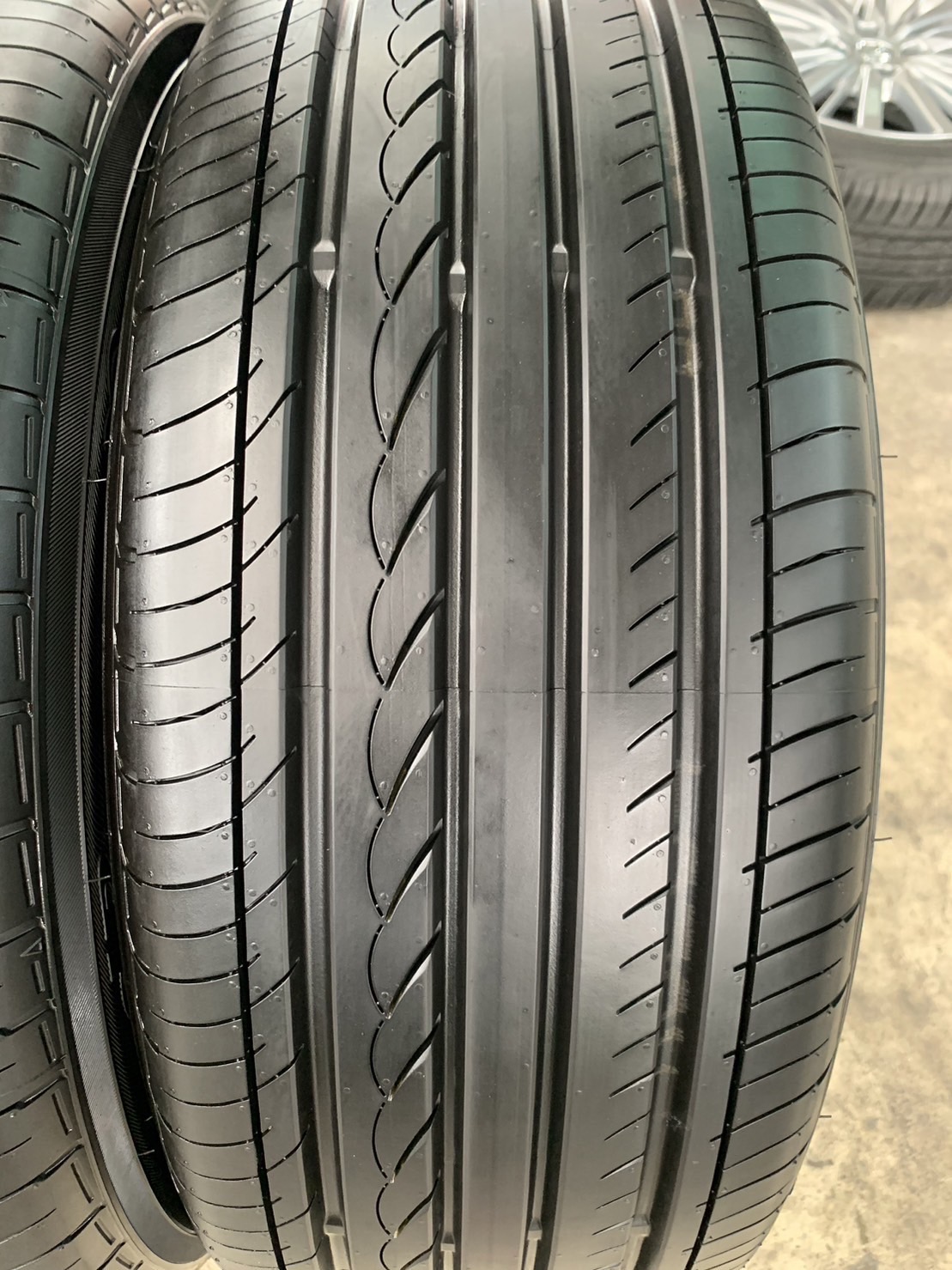 ✨ยางป้ายแดง✨215-50-17 Yokohama💖สวยกริ๊บ🚗ถอดจากรถป้ายแดง