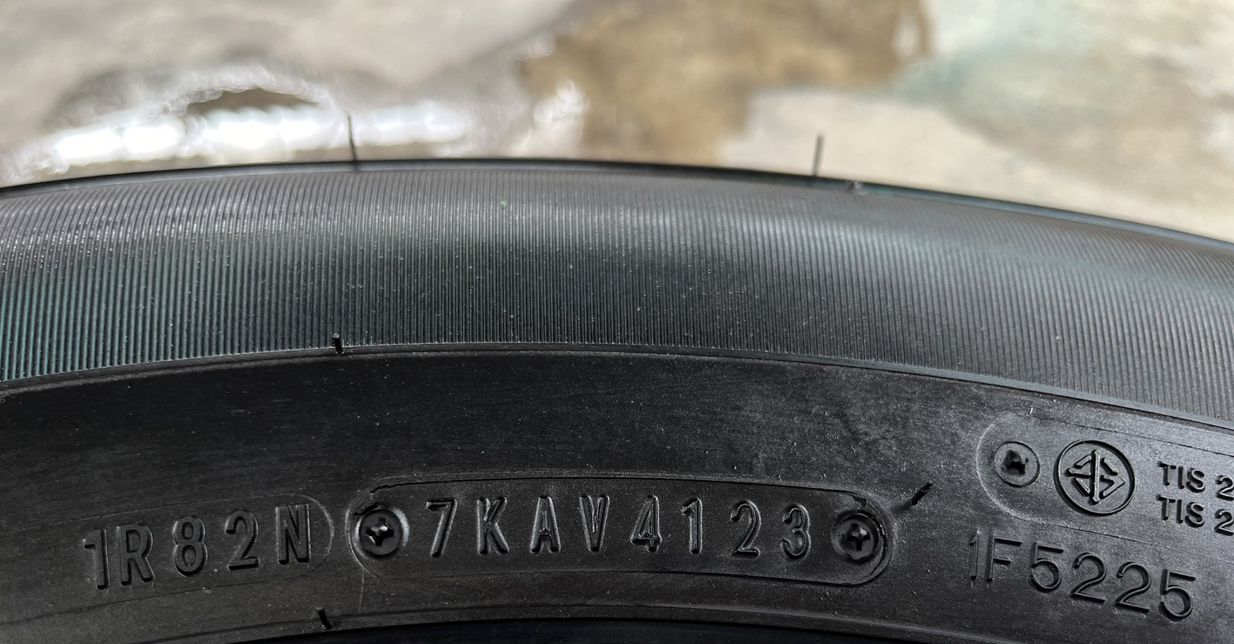 ✨ยางป้ายแดง✨205R16 Dunlop🚘เหมาะสำหรับ รถกระบะตัวเตี้ย ,รถกระบะสายบรรทุก