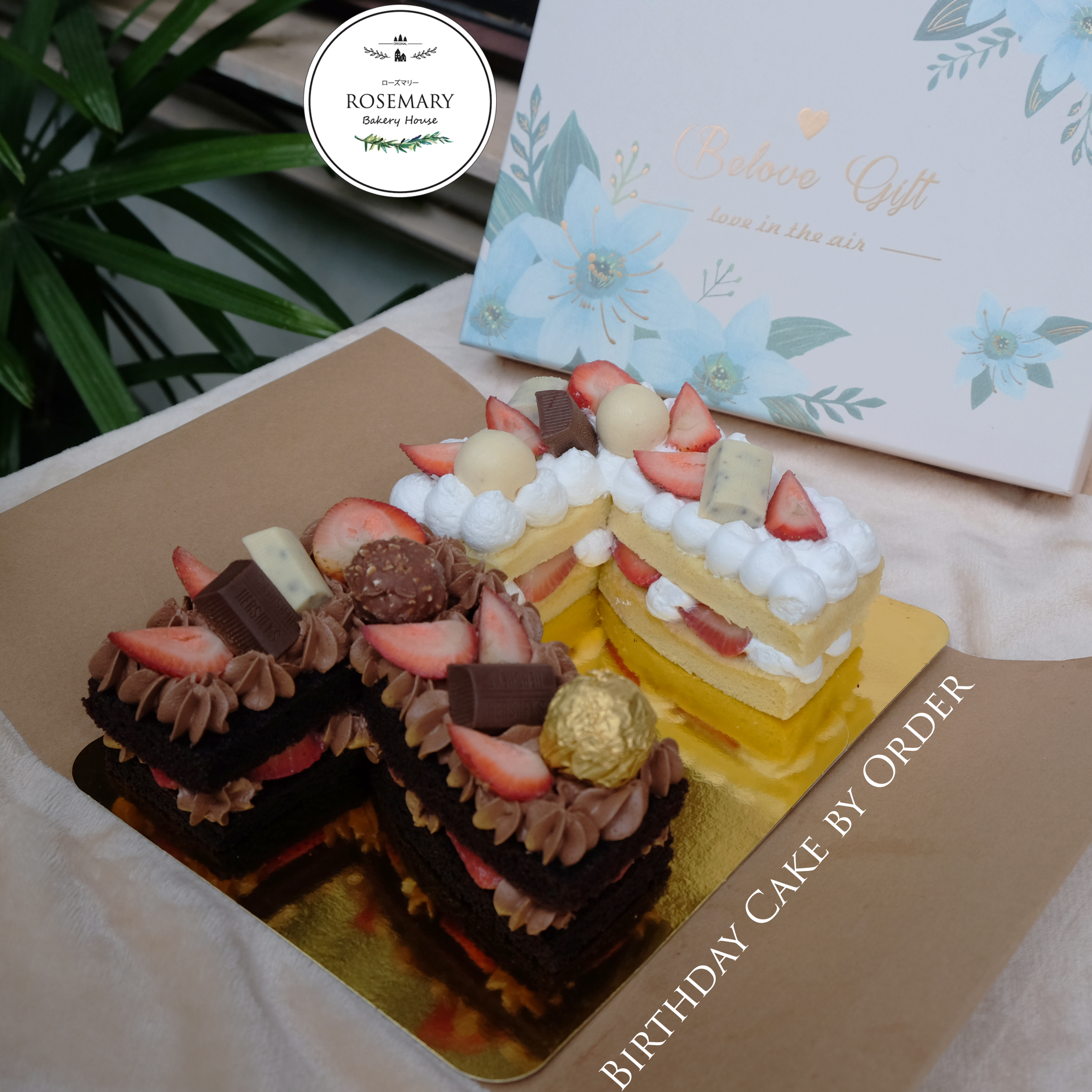 :: เค้กวันเกิดตัวเลขตามออเดอร์ (2 ปอนด์ /2 ชั้น) :: Chocolate Cake and Strawberry Shortcake