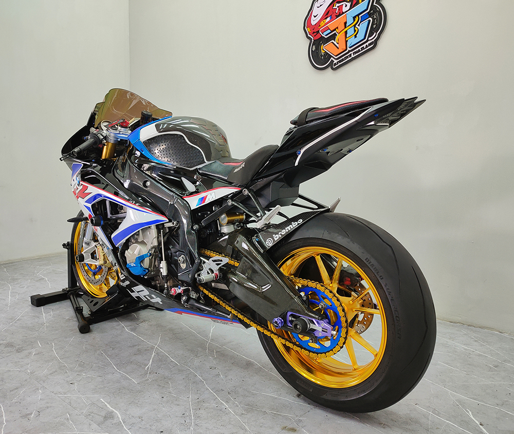 ❗เรียกผมว่า...ไอ้จ๊าบ 👽 เพราะผมมีแต่ของแต่งเท่ห์ๆ 🦈 BMW S1000RR จดปี 2019 โมเดล 2017_รถบ้านมือเดียว_ขี่หล่อได้เลย 💨