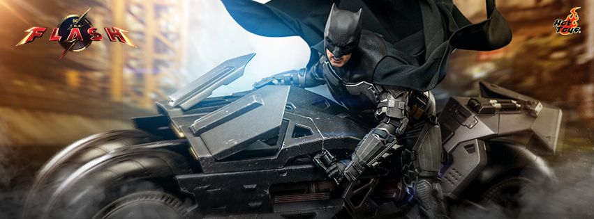 Hot Toys MMS705 1/6 The Flash - Batman and Batcycle