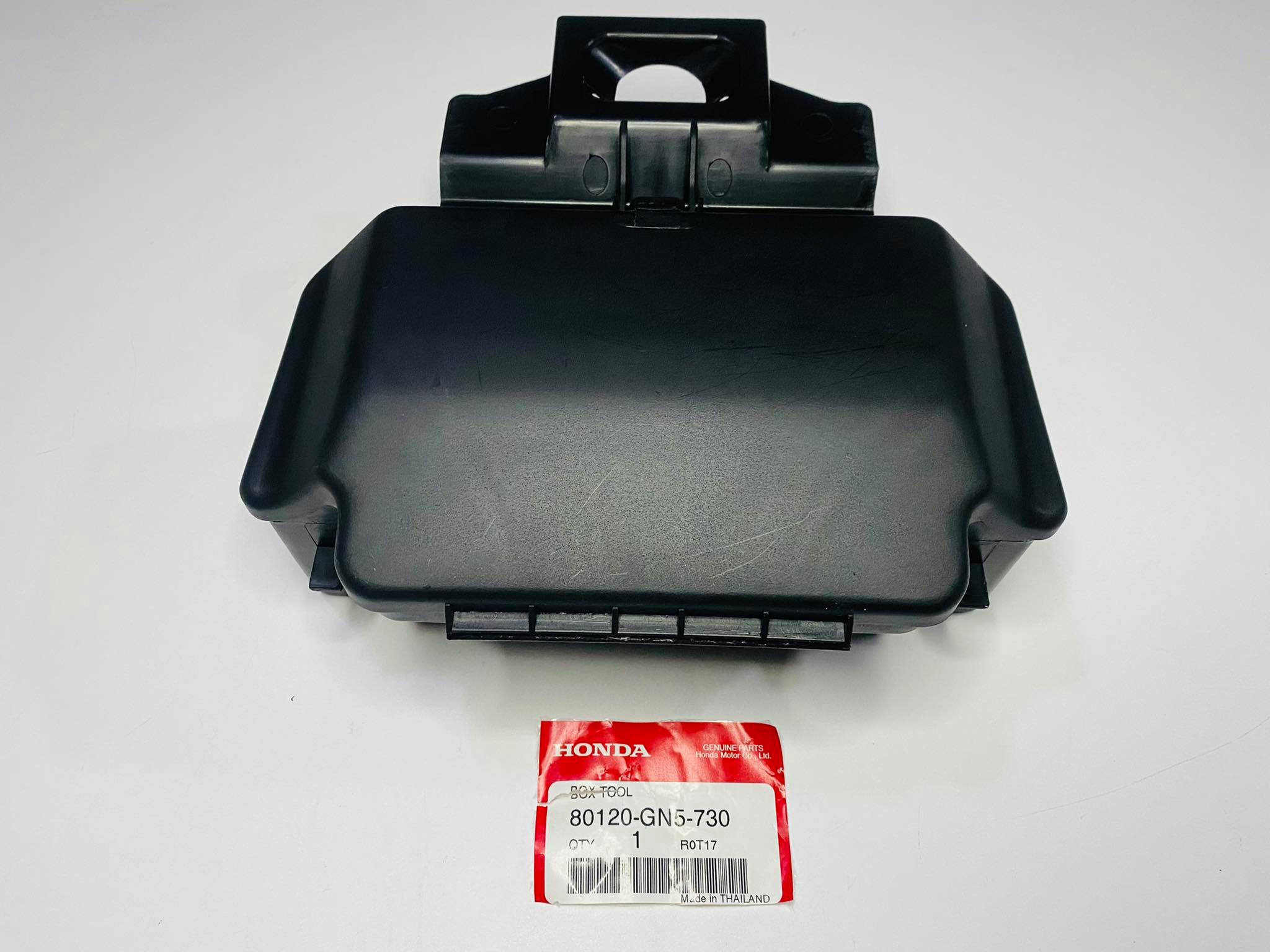 กล่องเก็บเครื่องมือดรีมคุรุสภา ดรีมc100n แท้ศูนย์