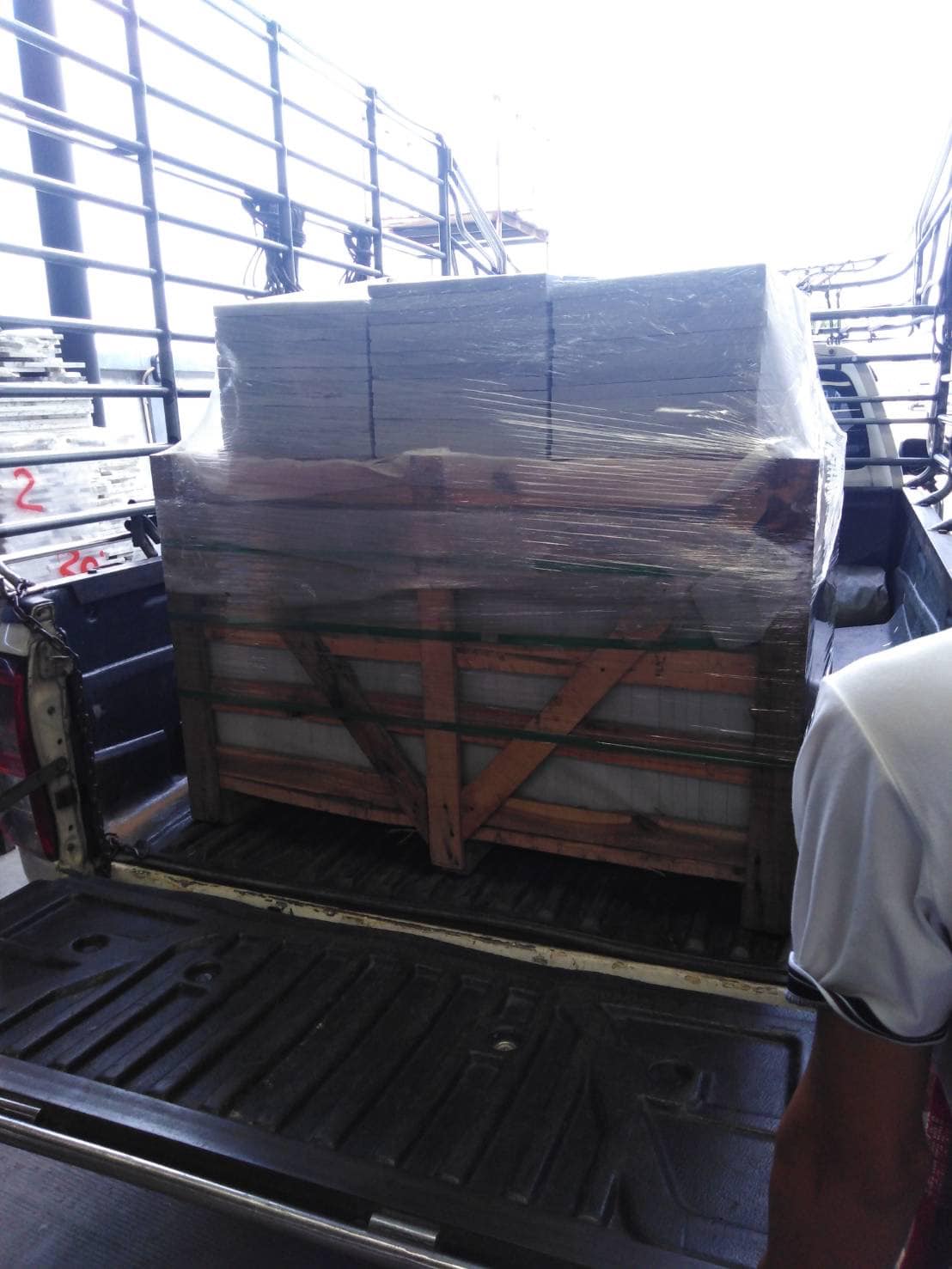 หินตกแต่งธรรมชาติ Crystal Black 30x60