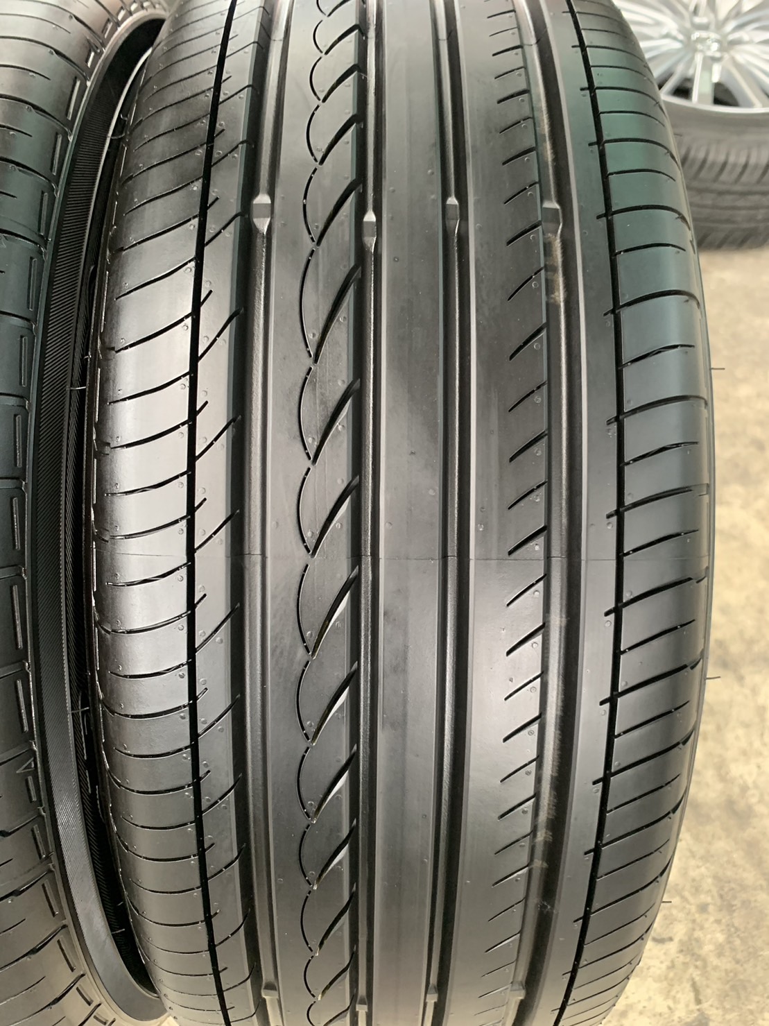 ✨ล้อแม็ก 5รู100✨Toyota ขอบ 17 สีไฮเปอร์ พร้อมยางป้ายแดง 215-50-17 Yokohama🌟ปี23🌟