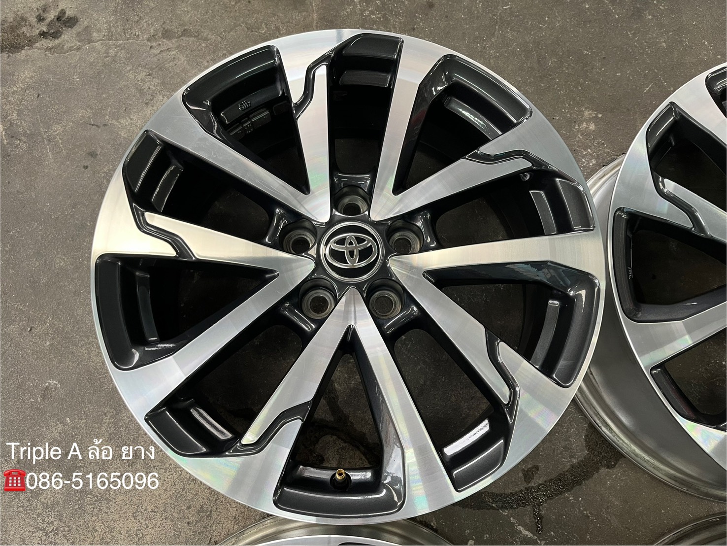 ✨ล้อแม็ก✨5รู114 ✨Toyota Corolla Cross ขอบ 18 เทาหน้าเงา