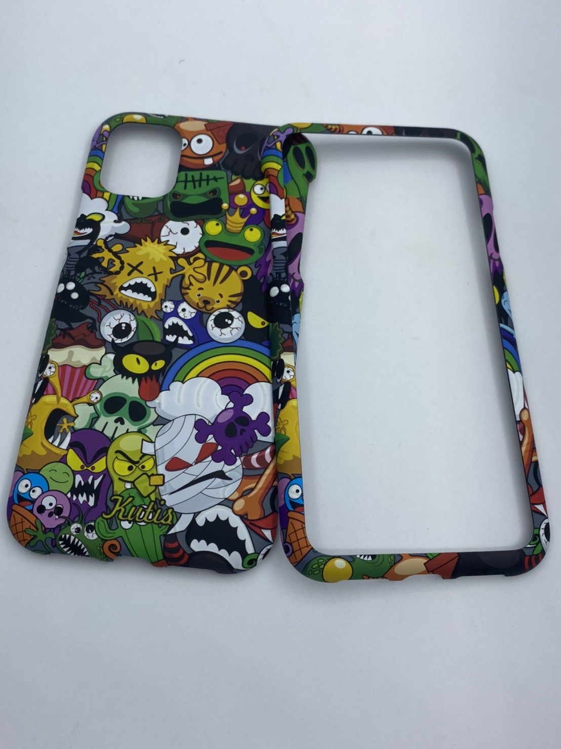 เคสคูทิส(Kutis)เคสไอโฟน11G(ลายรวมมอนส์เตอร์)มาใหม่ เคสประกบหน้า-หลัง เคสเรืองแสง เคสลายวินเทจ ร้านSuperhero Klongthom