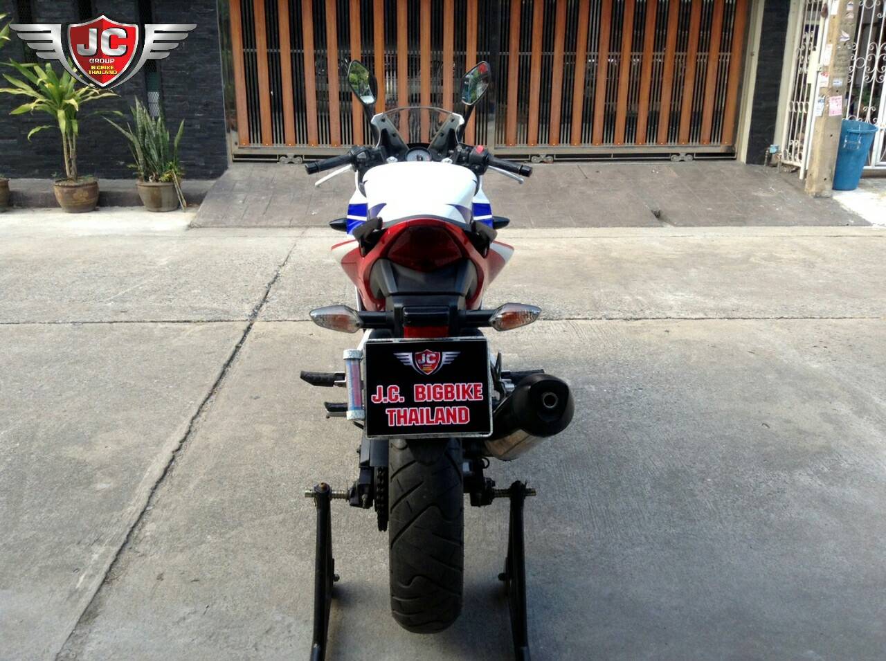 CBR300abs รถบ้านมือเดียว เครื่องเดิม ใช้งานน้อย สี TRI-COLOUR