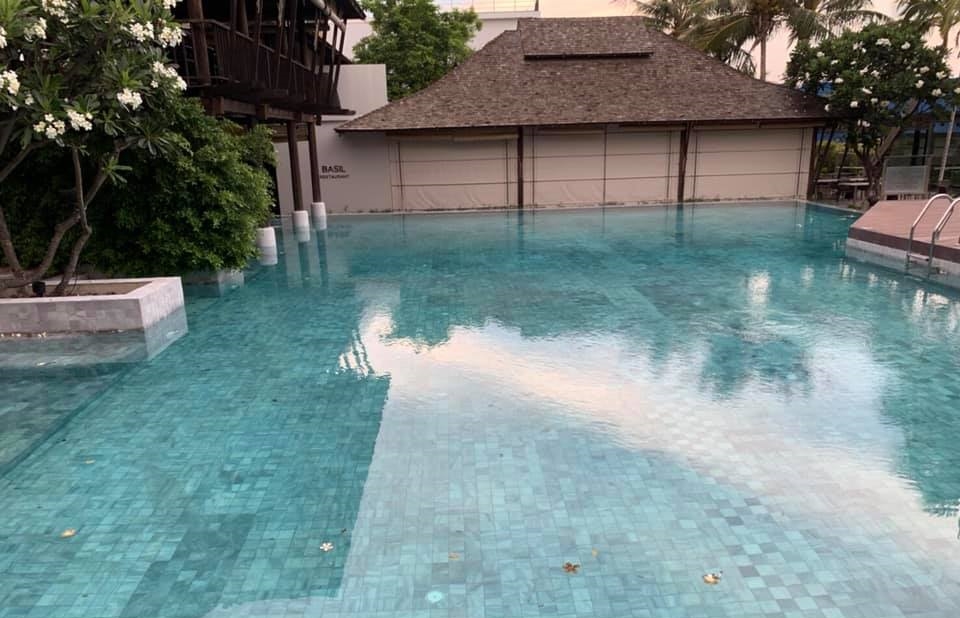 หินปูสระว่ายน้ำ Crystal black sanded โครงการ Palayana Hua Hin Cha-am
