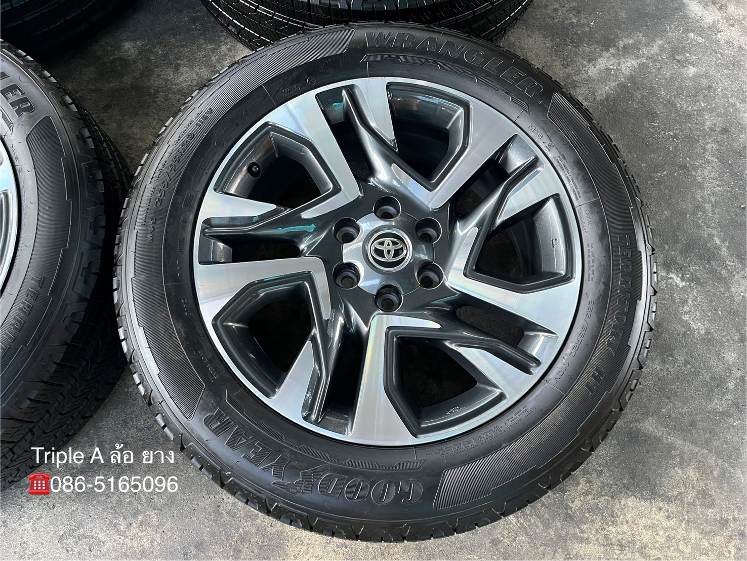 ✨ล้อแม็ก✨Toyota Fortuner Legender รุ่นใหม่ล่าสุด ขอบ 20 พร้อมยางน้องๆป้ายแดง 255-55-20 GoodYear🌟ปี 23🌟